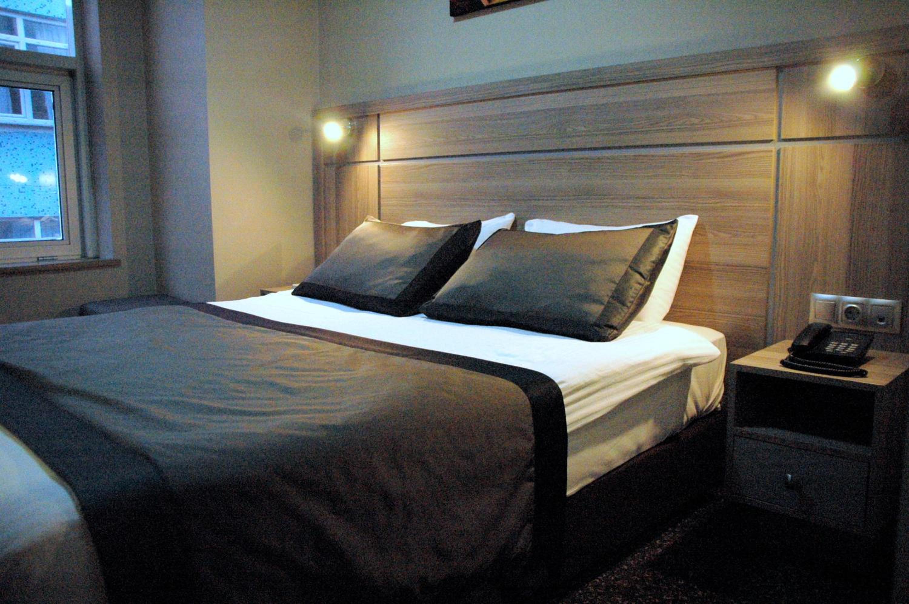 Standard Double or Twin Room photo 1