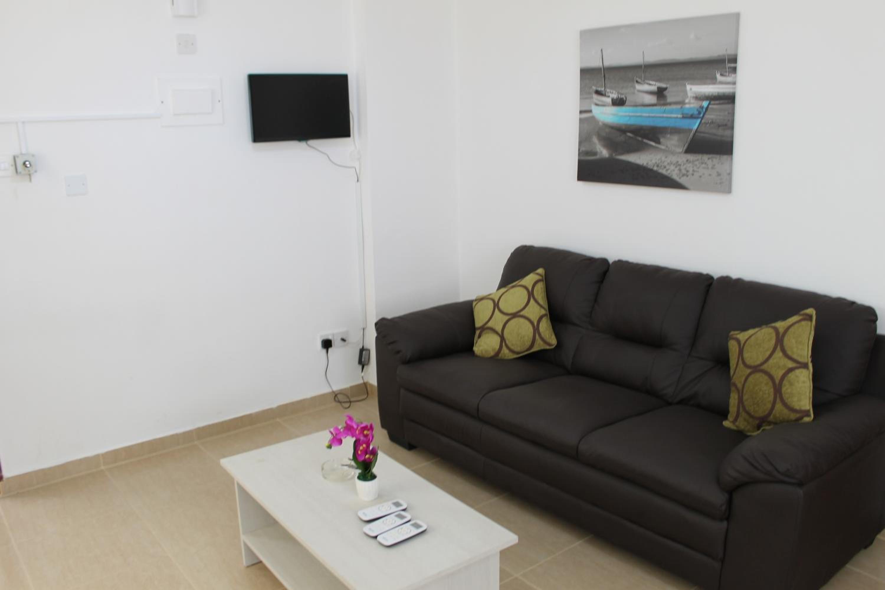 Two-Bedroom Apartment with Balcony photo 1