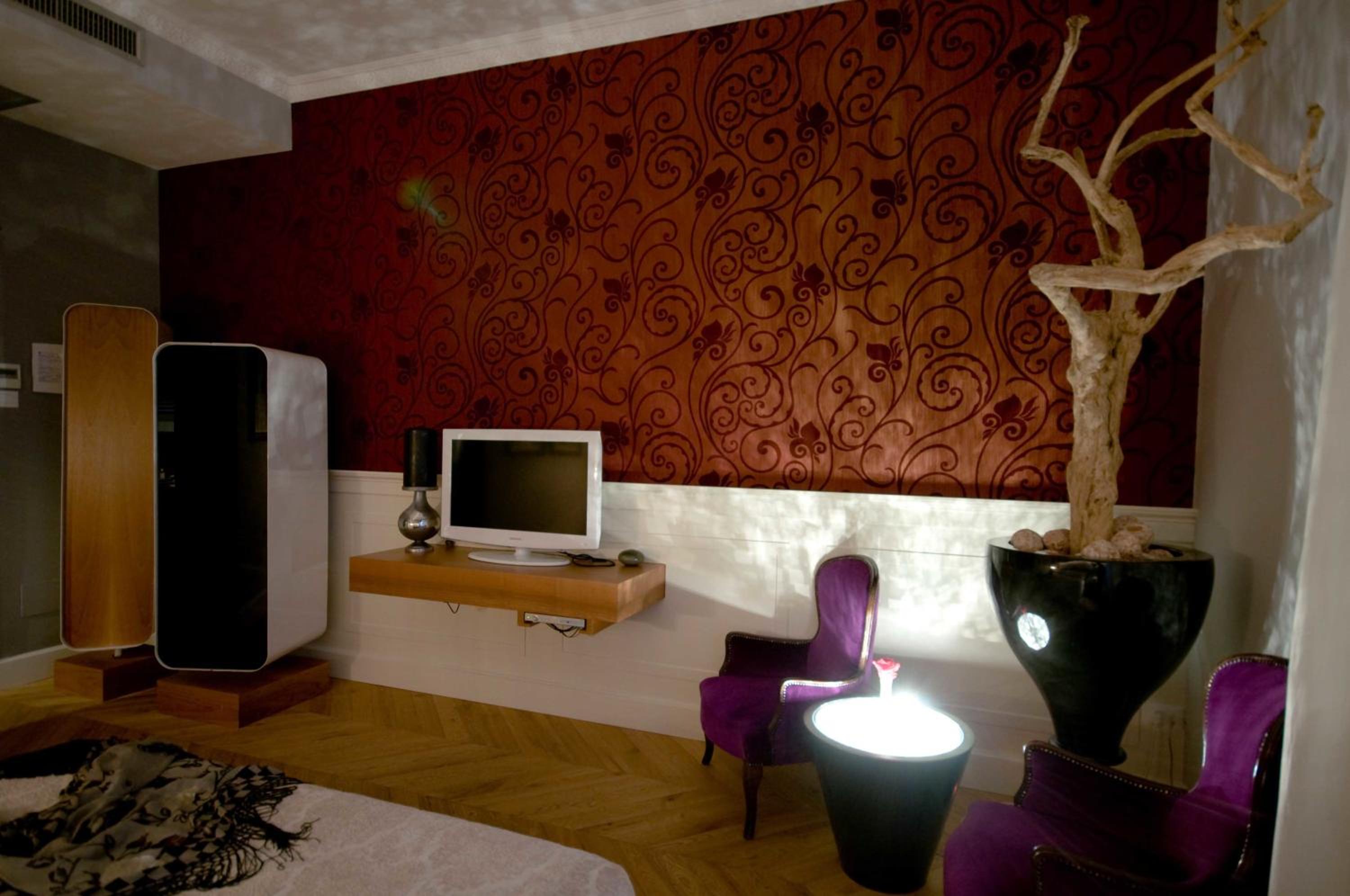 Superior Double Room with Balcony - Photo 8