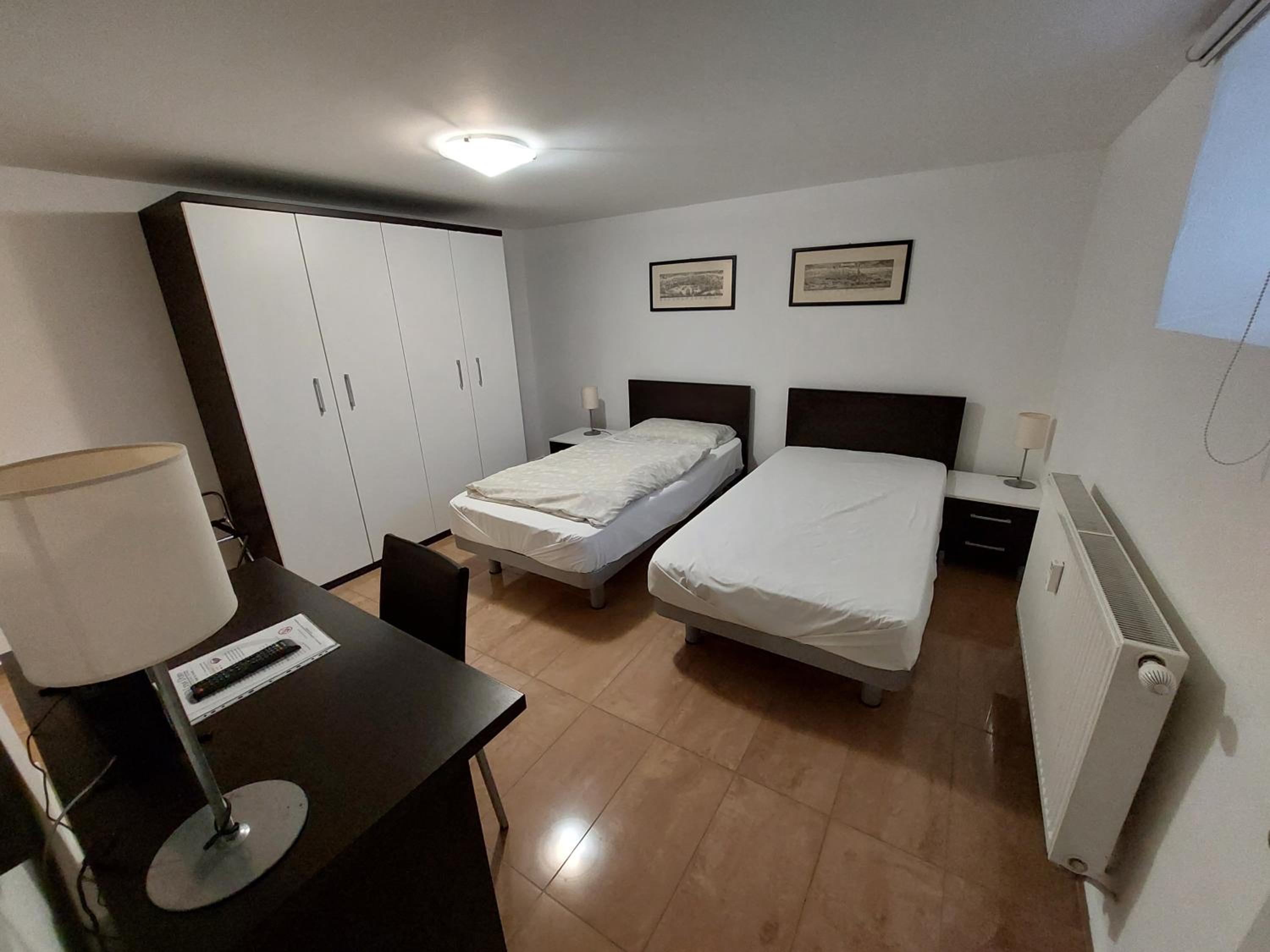 Standard Double Room - Basement - Photo 3