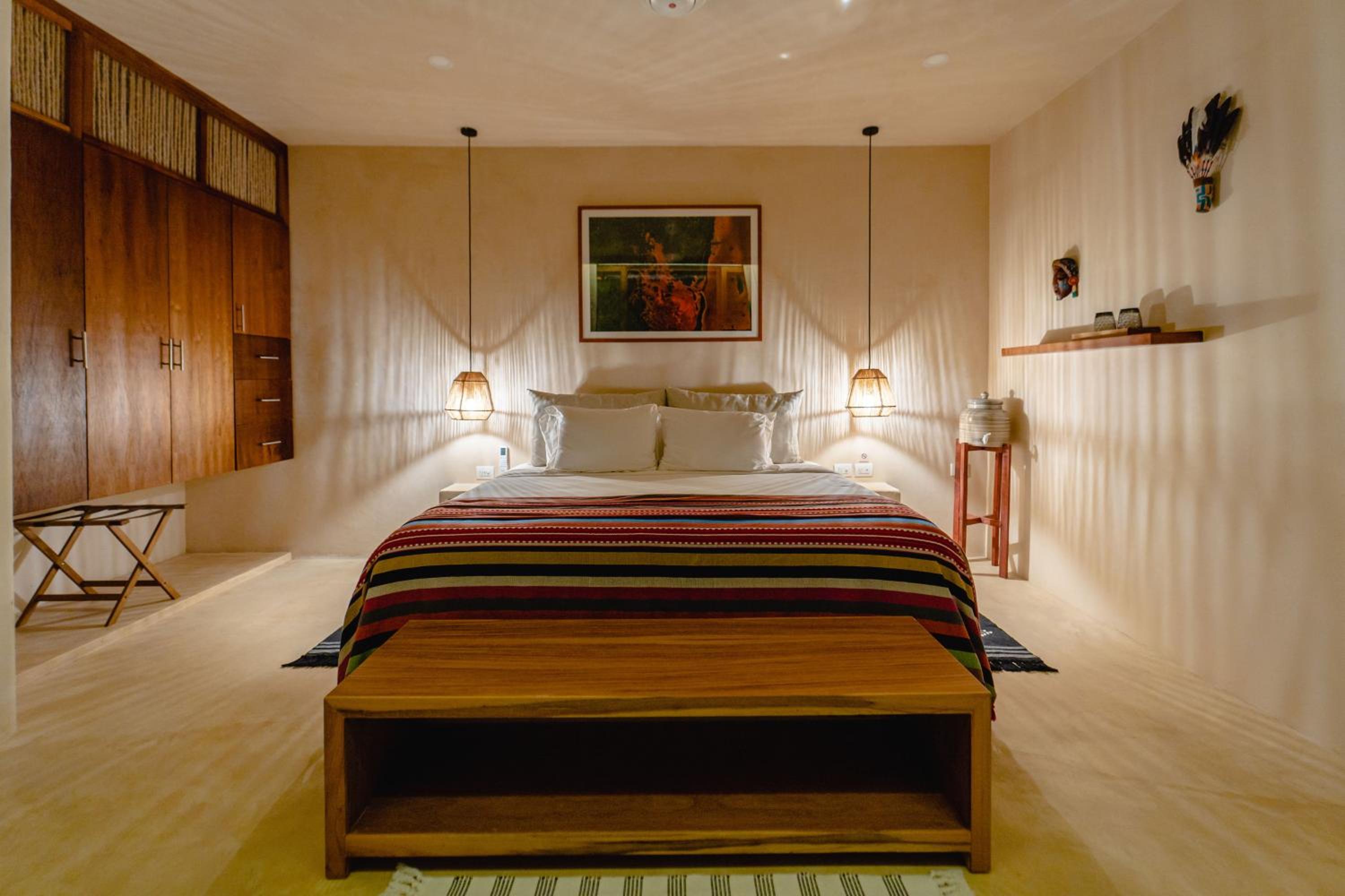 Suite - Photo 4