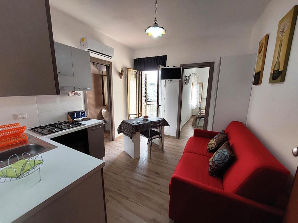 One-Bedroom Apartment photo 1