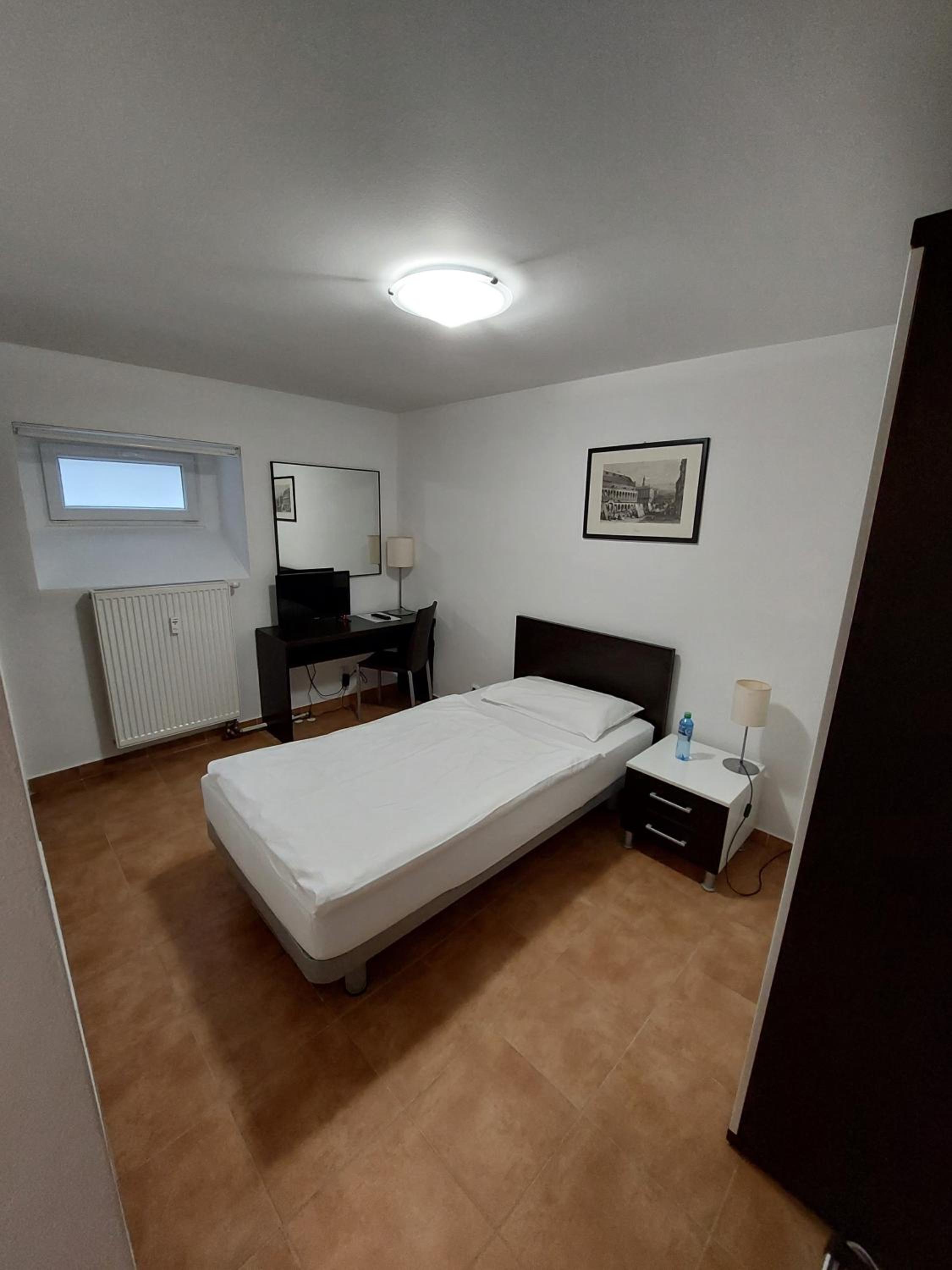 Standard Single Room - Basement photo 2