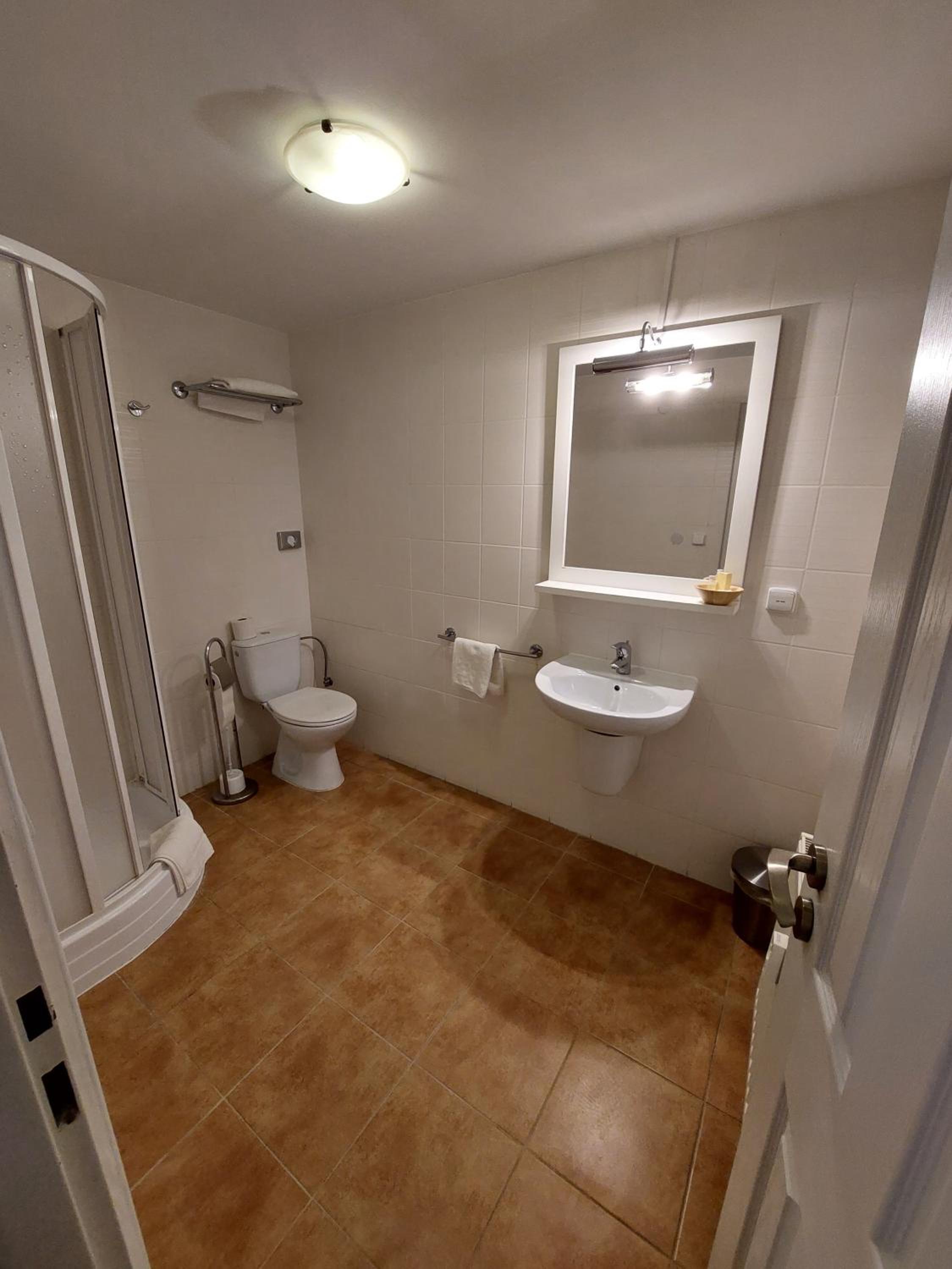 Standard Single Room - Basement photo 3