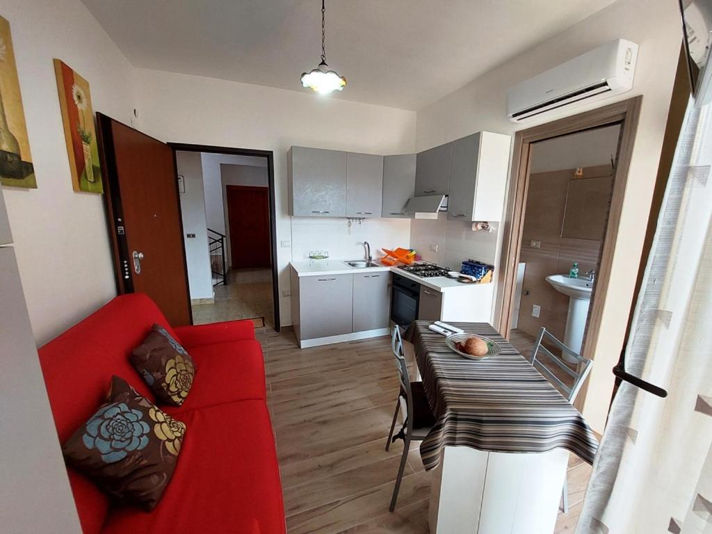 One-Bedroom Apartment photo 2