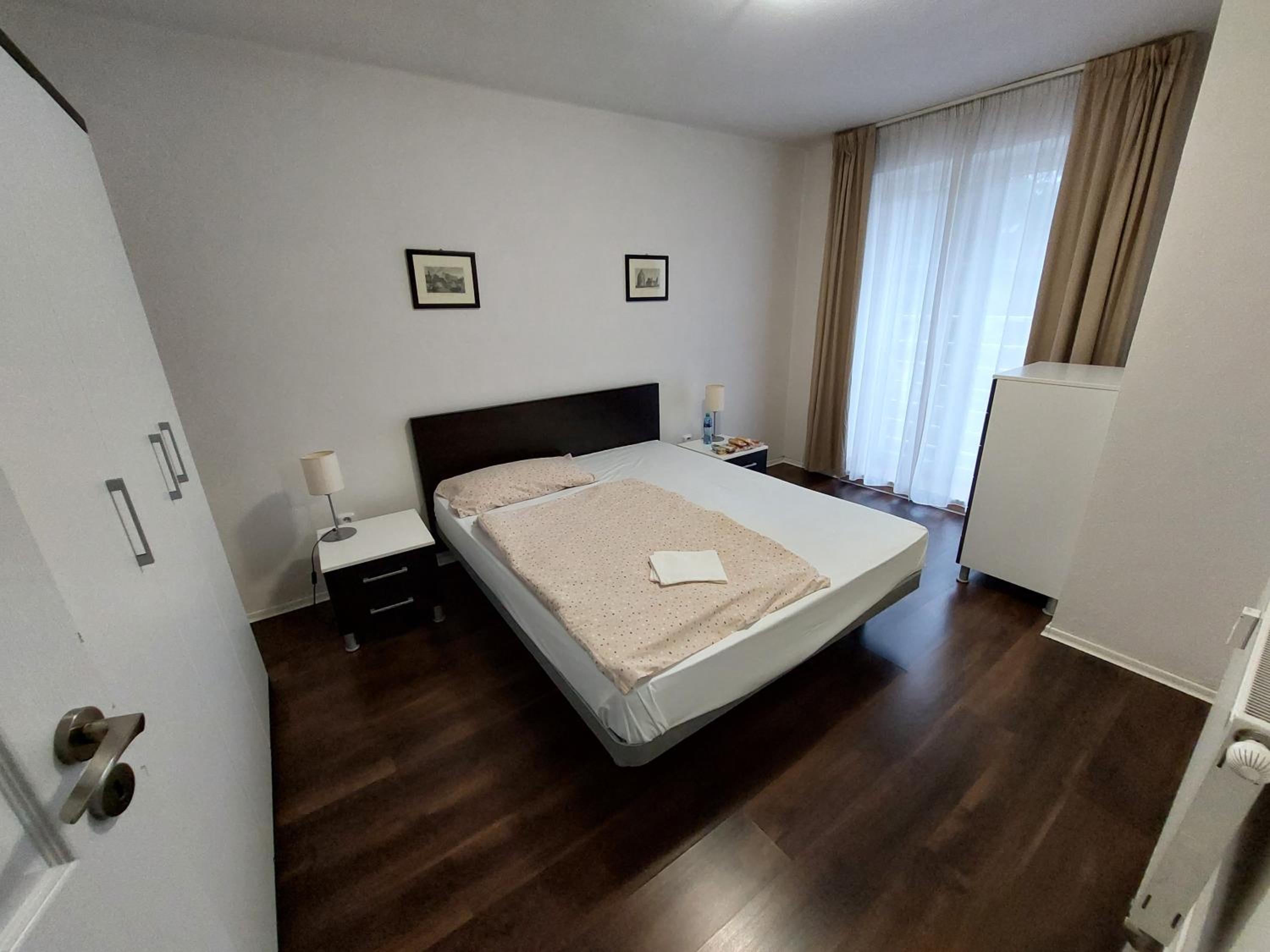 Three-Bedroom Apartment - Photo 6