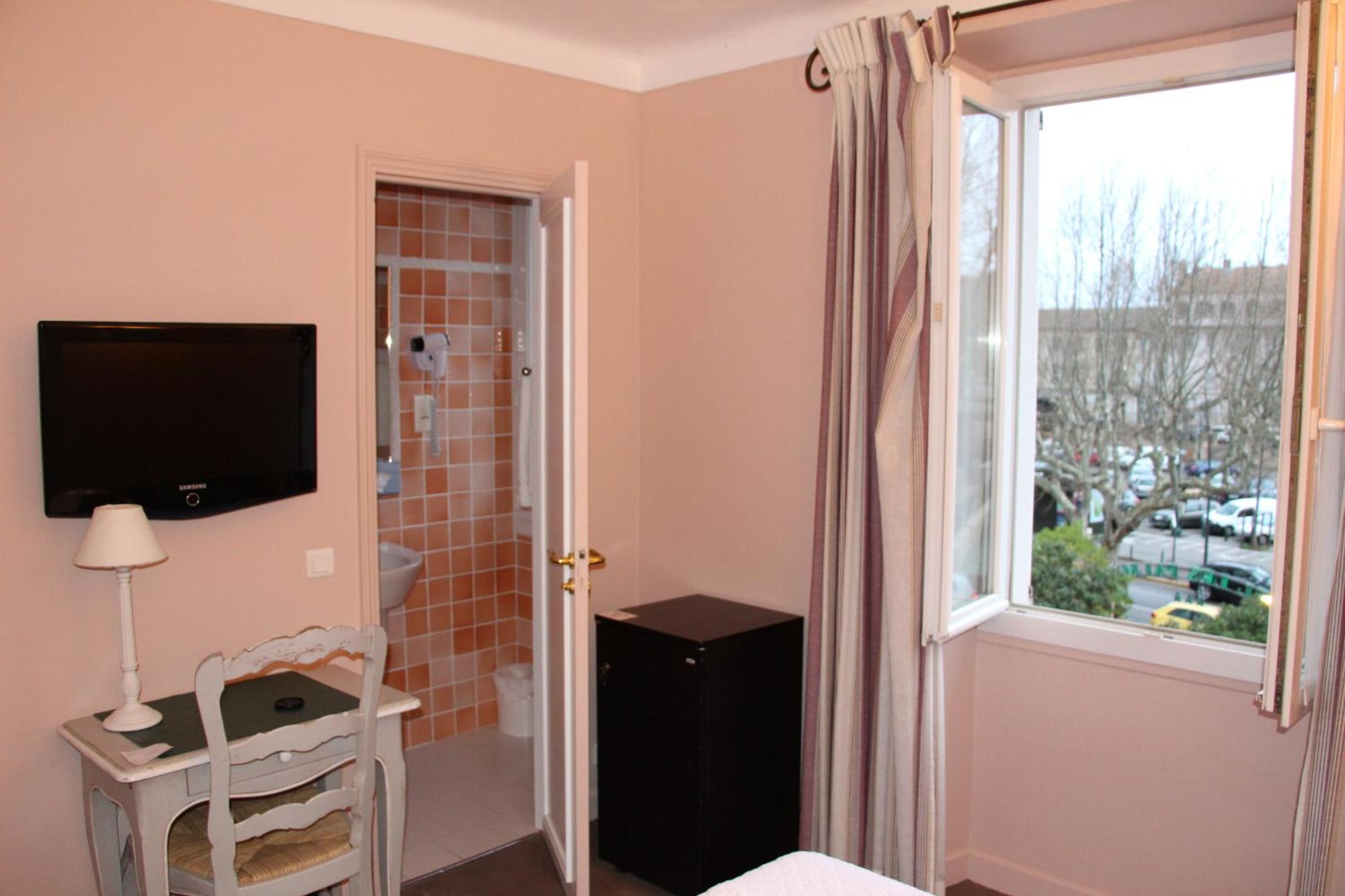 Standard Double Room photo 1