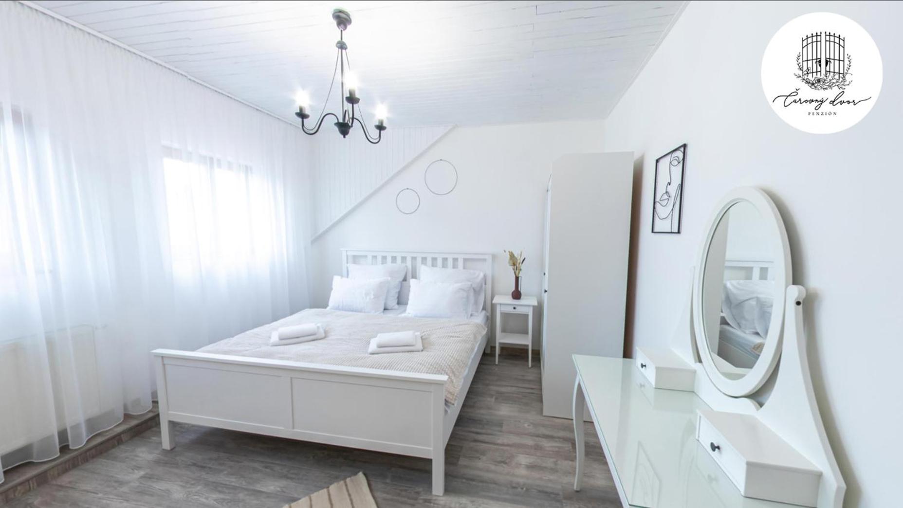 Studio Apartment photo 2