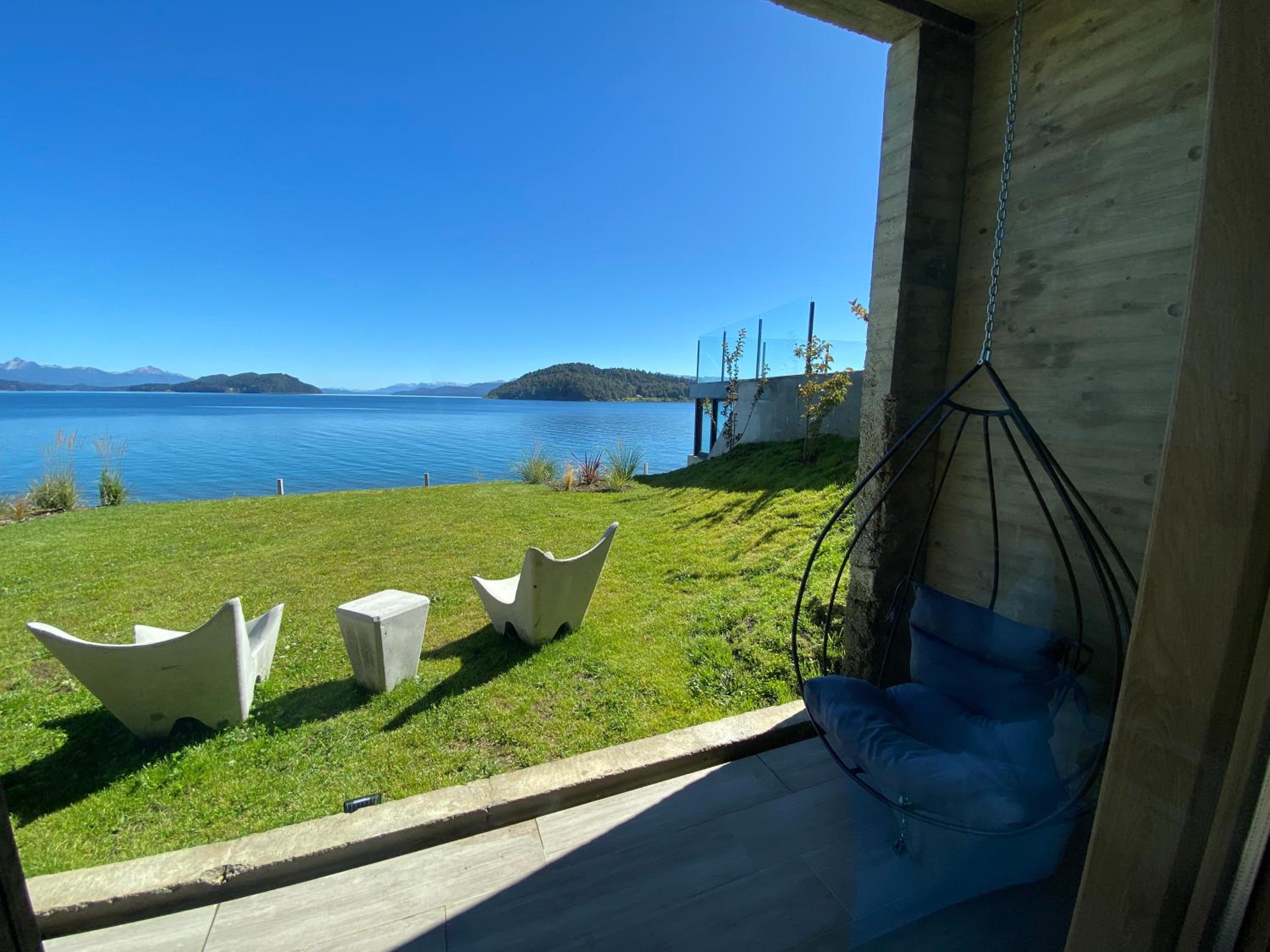 Apartment with Lake View photo 2