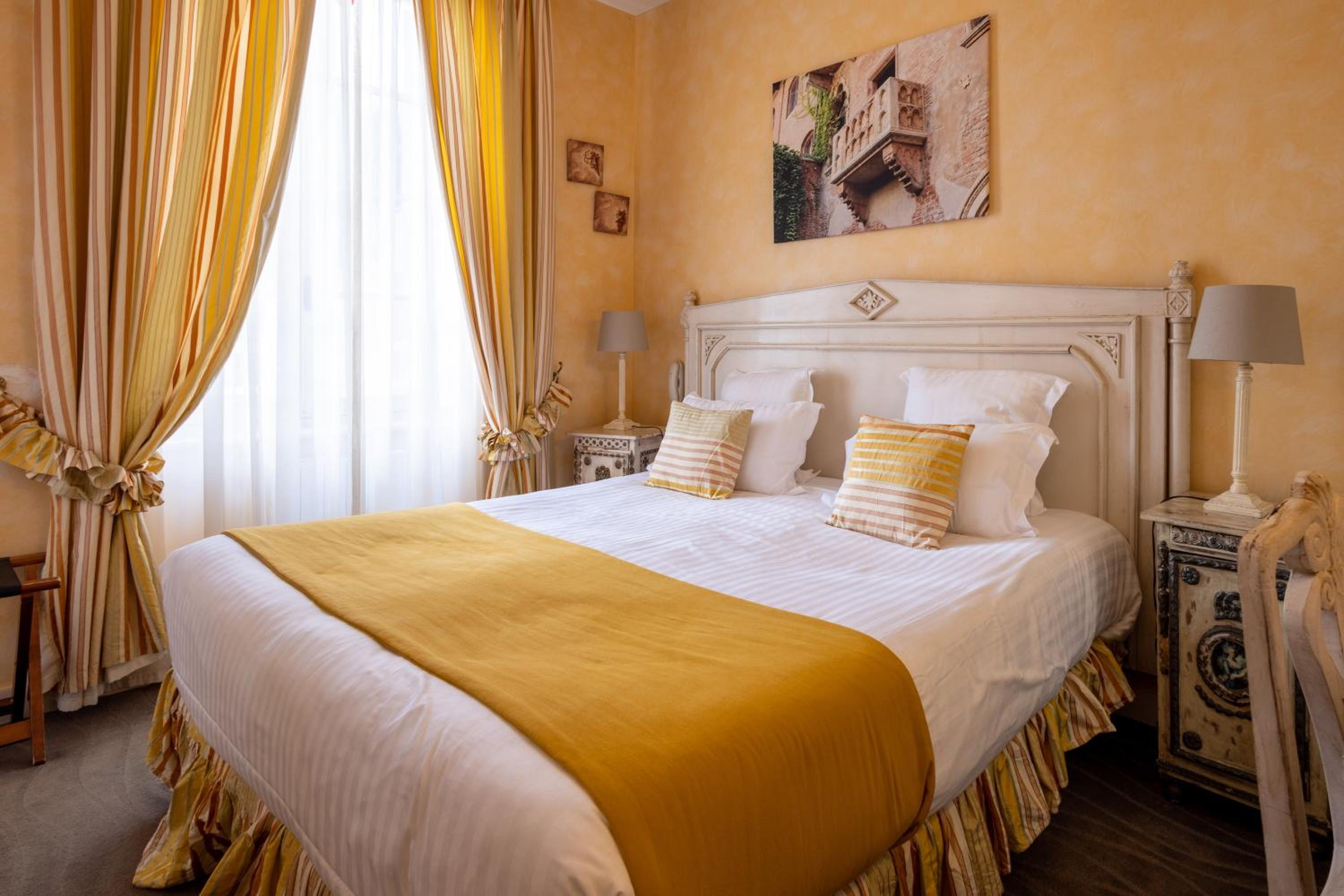 Superior Double or Twin Room - Photo 7