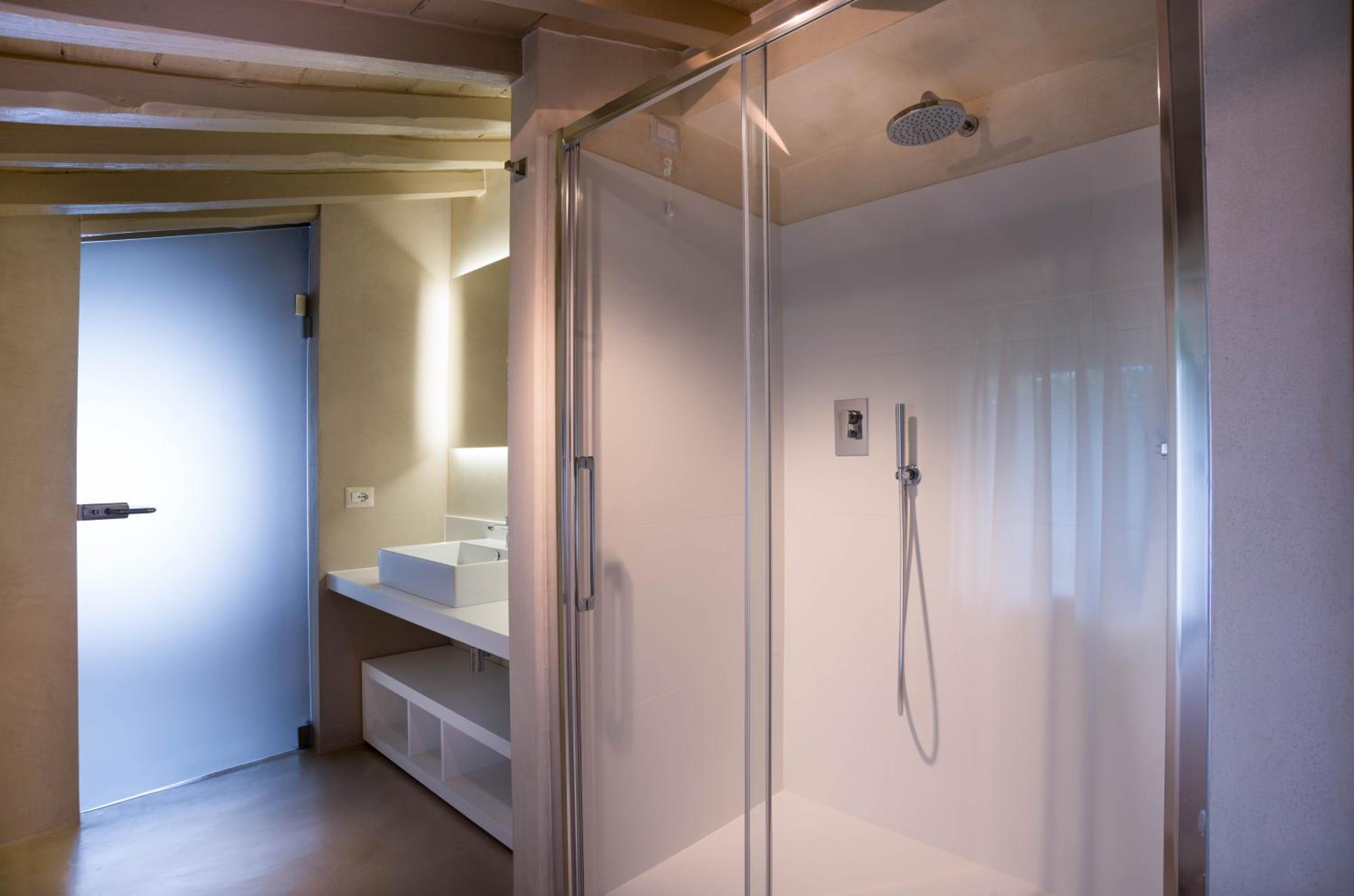 Suite with Spa Bath photo 3