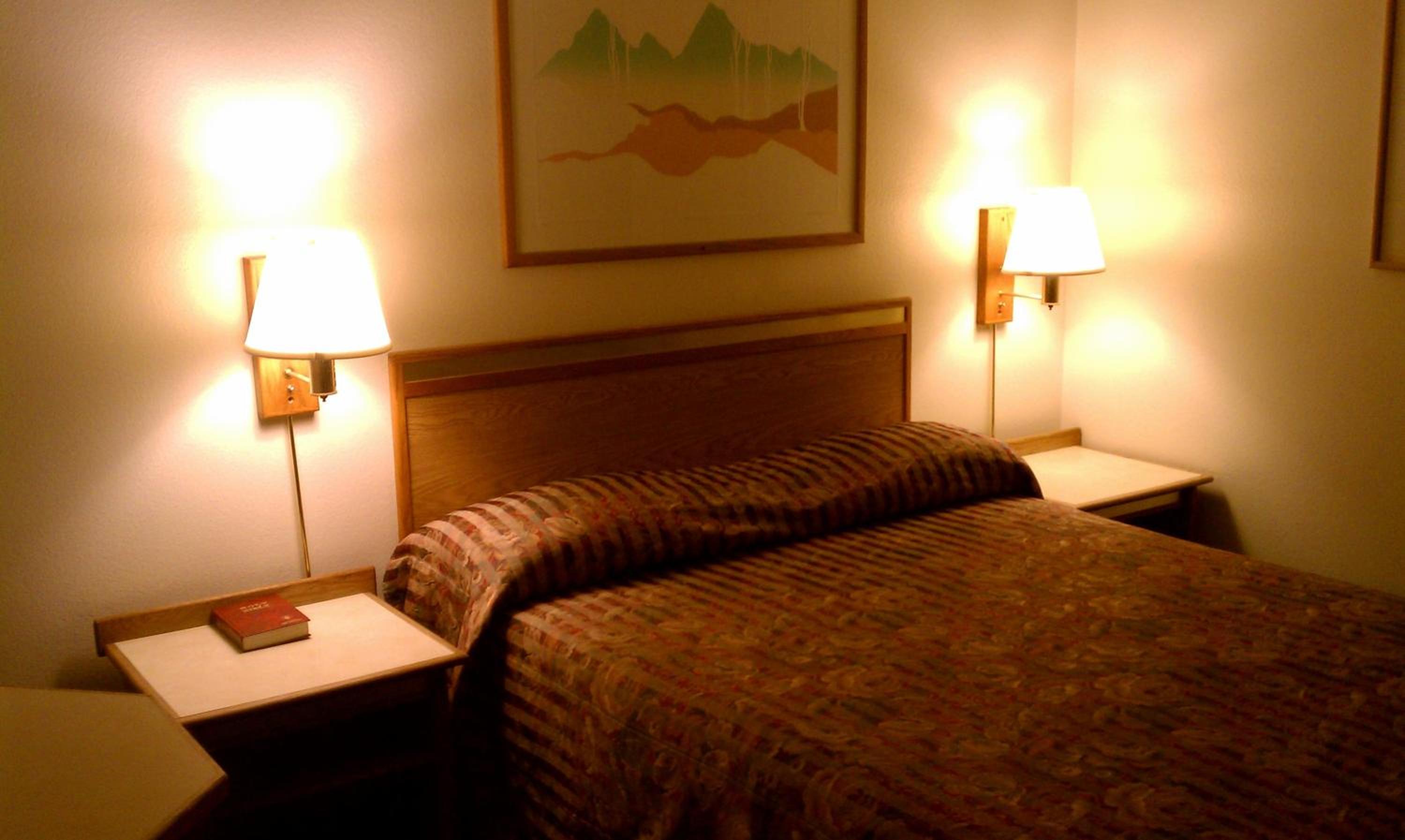 Queen Room photo 3