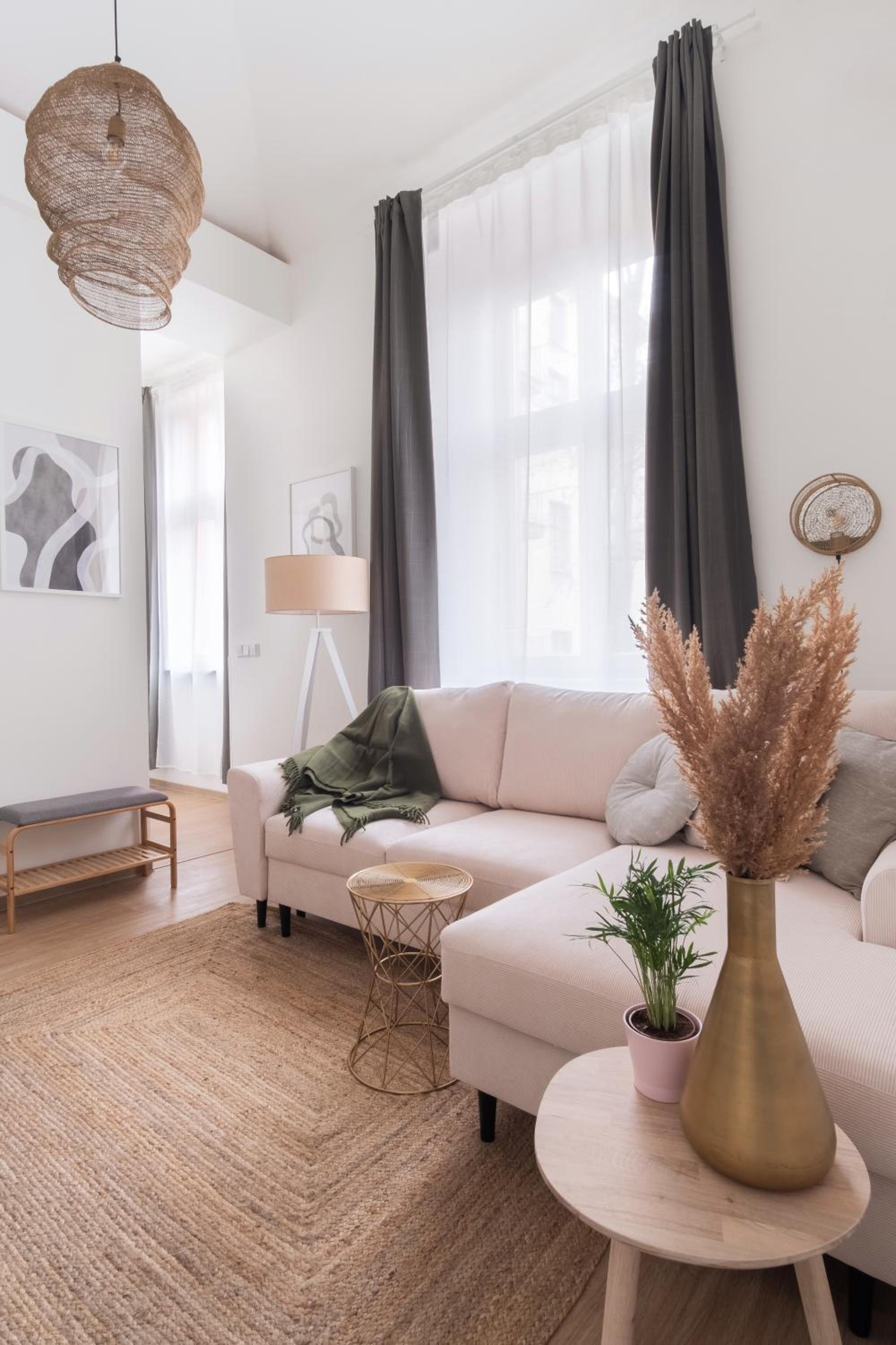 King Studio with Sofa Bed