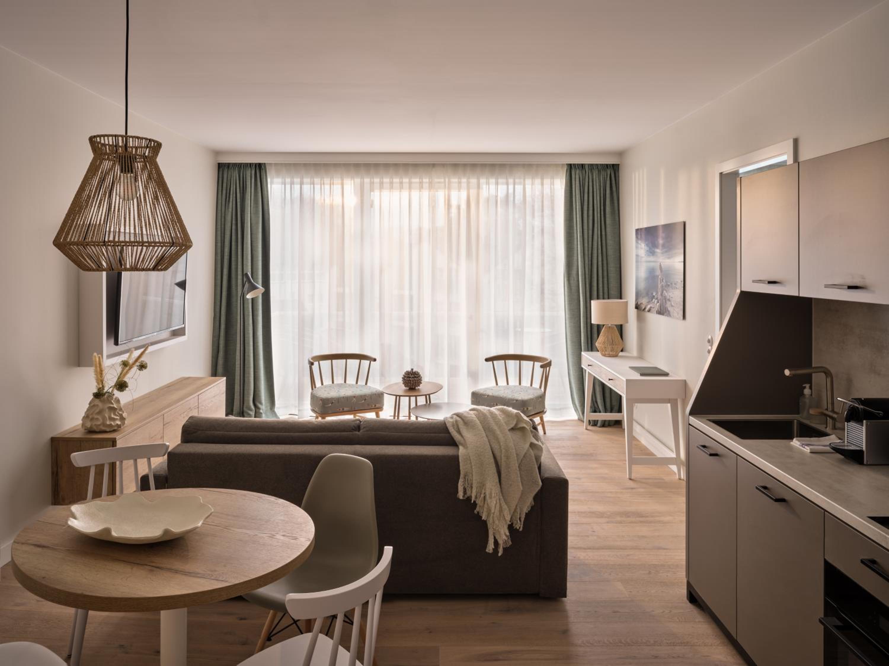 Large One-Bedroom Apartment with Side Sea View thumbnail 5
