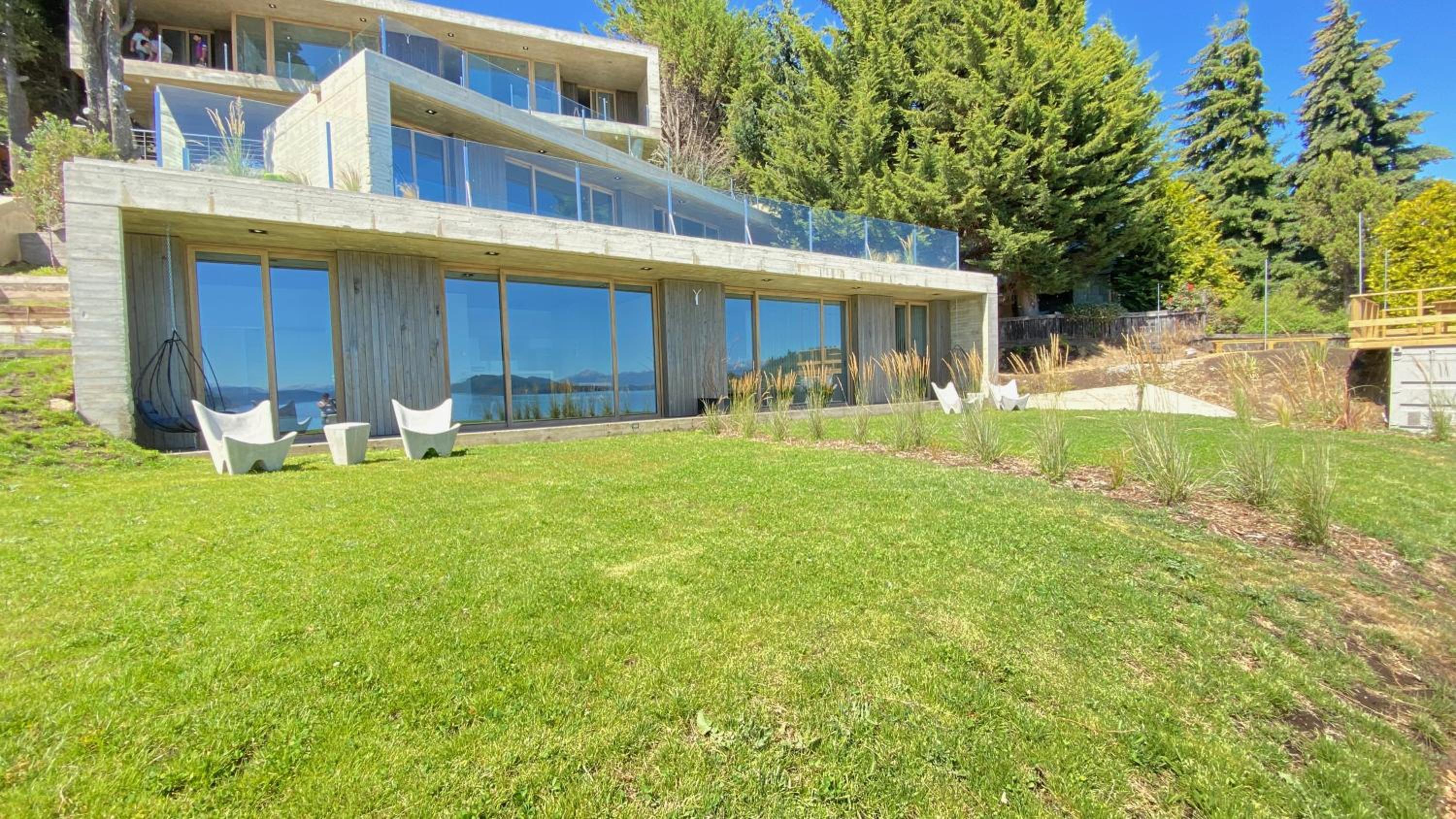 Apartment with Lake View photo 3