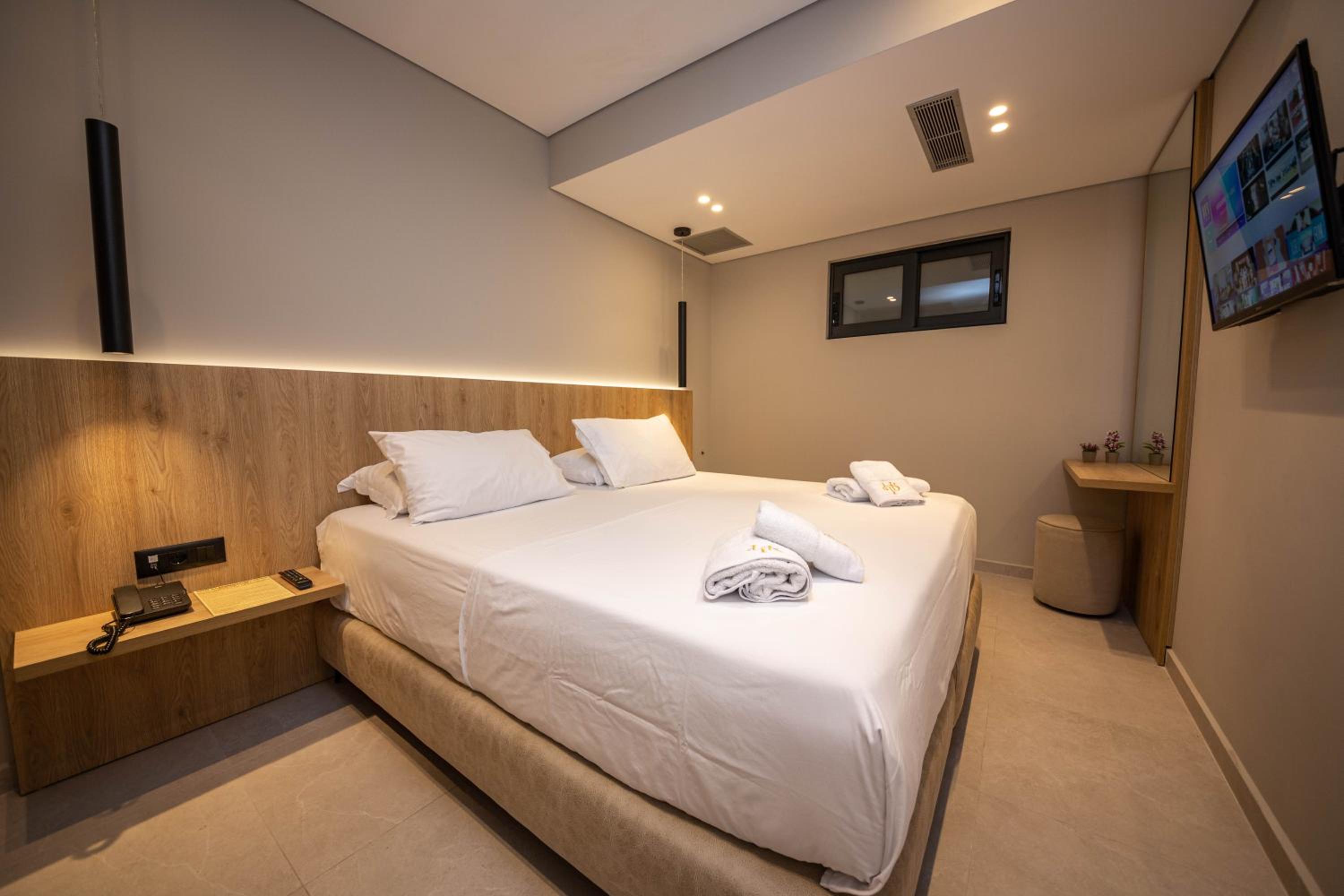 Budget Double Room - Ground Floor (no window/no view)