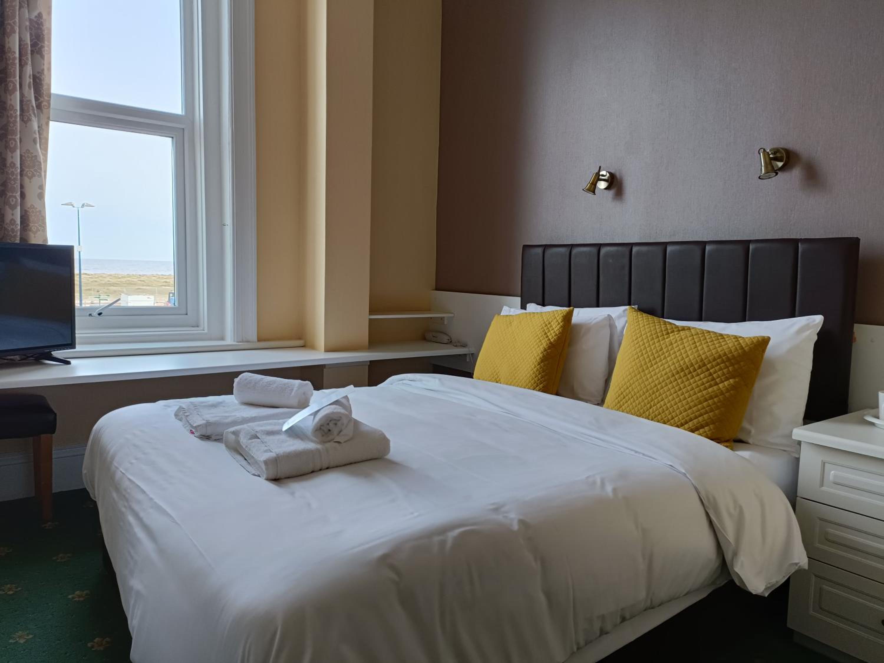 Double Room with Sea View - Photo 4