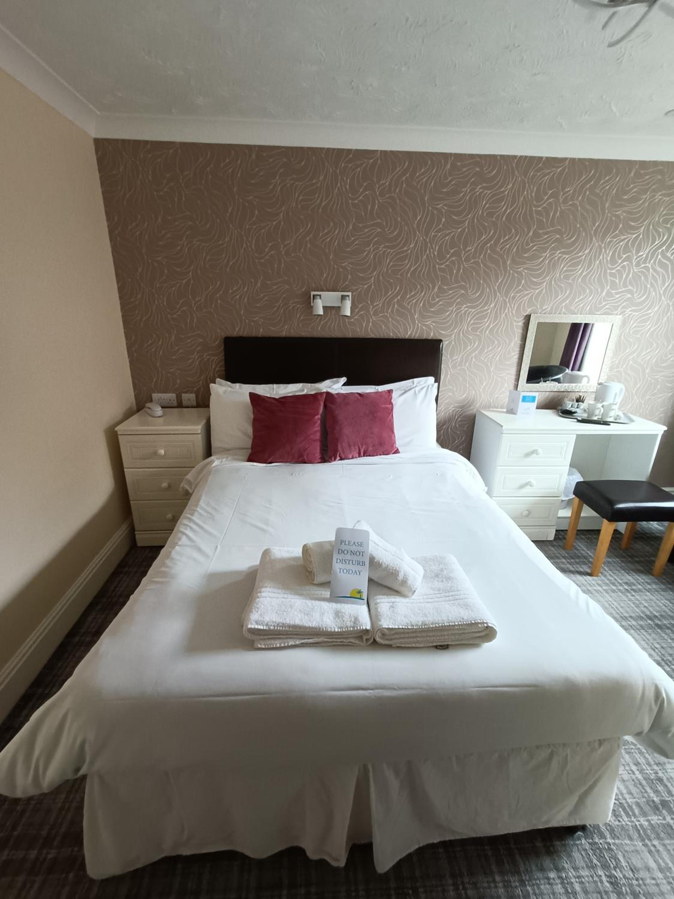 Budget Double Room - Photo 4