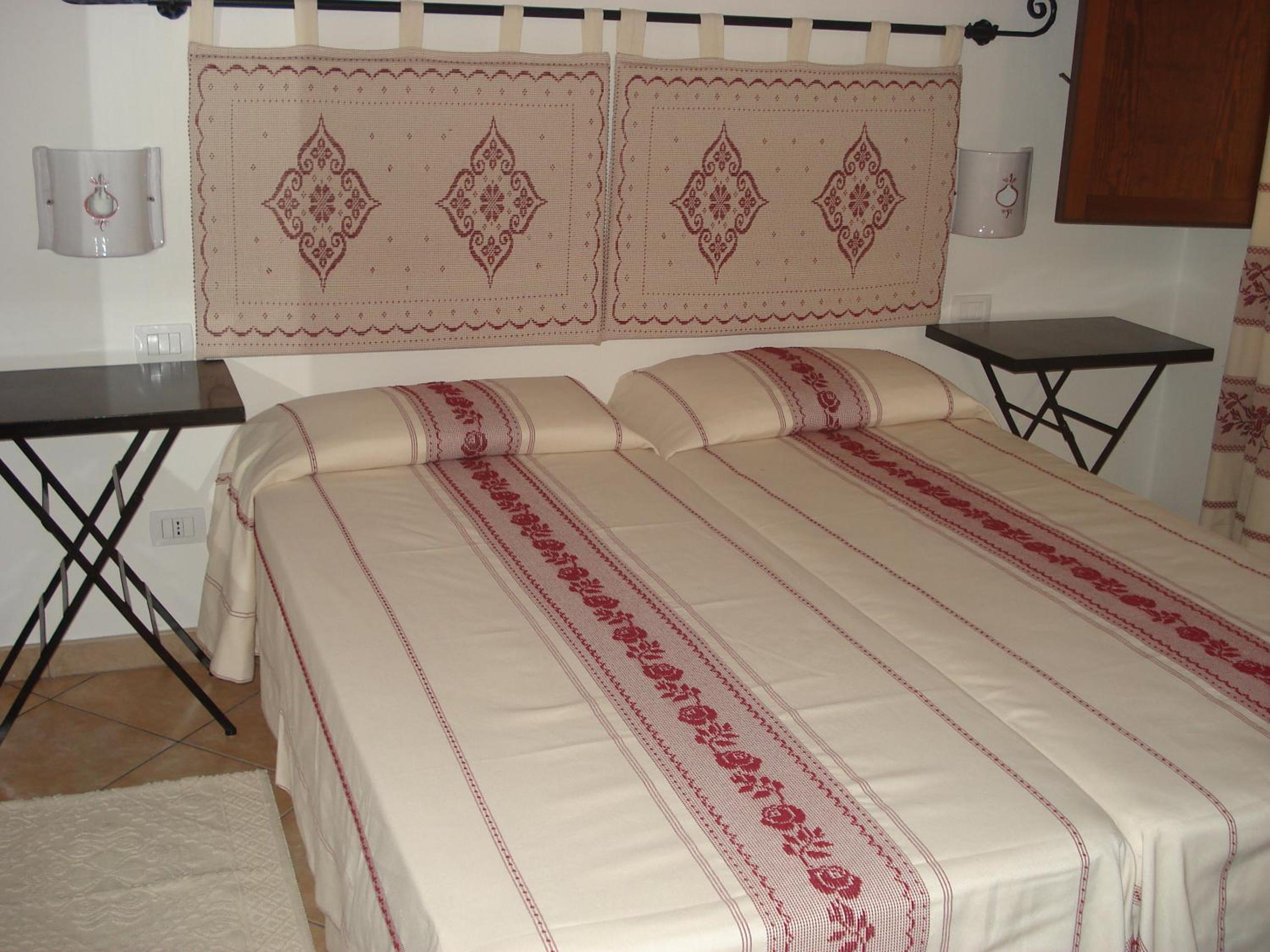 Double Room - Photo 9