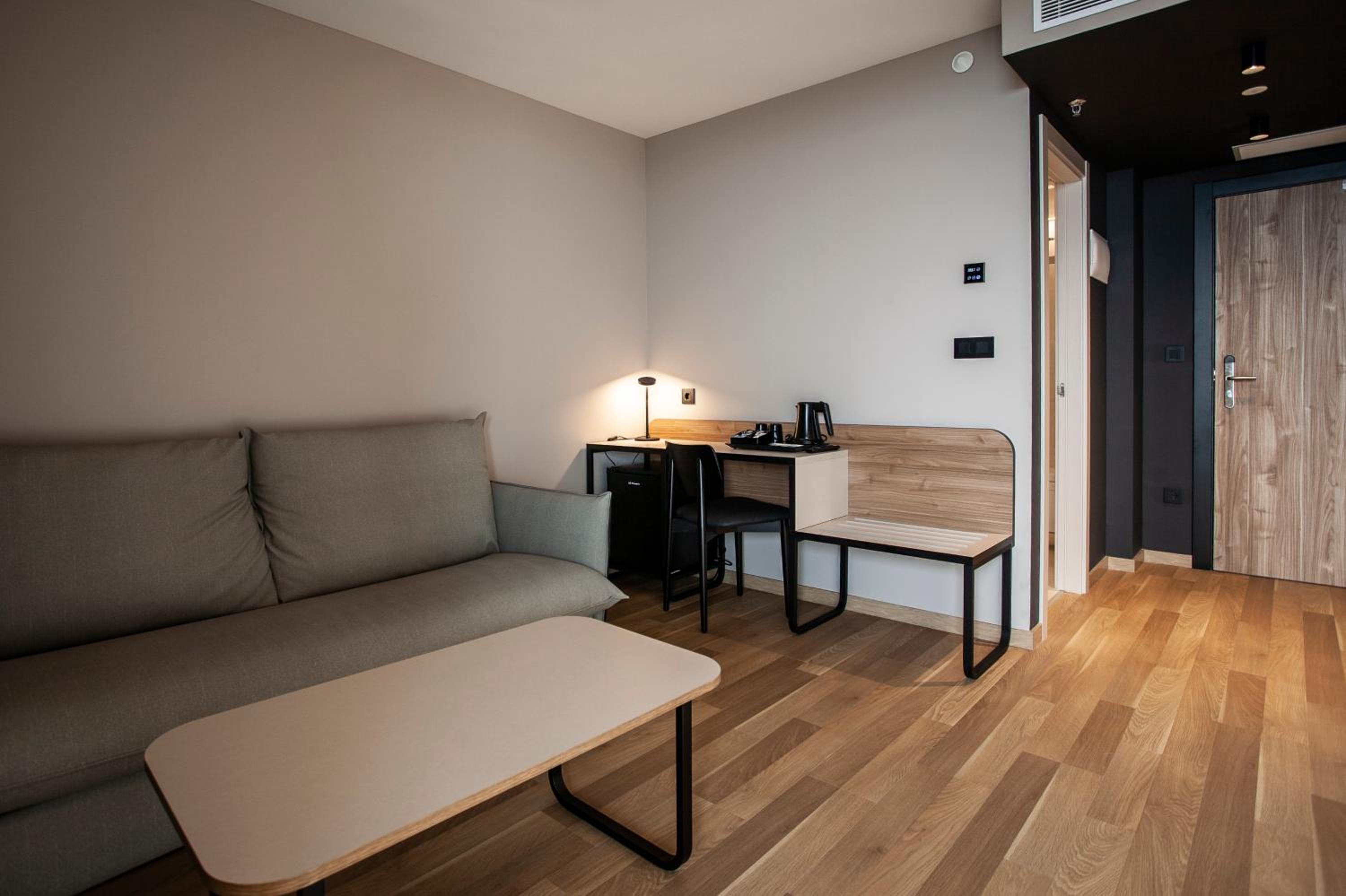 Chambre Double Deluxe (2 Adultes + 2 Enfants)