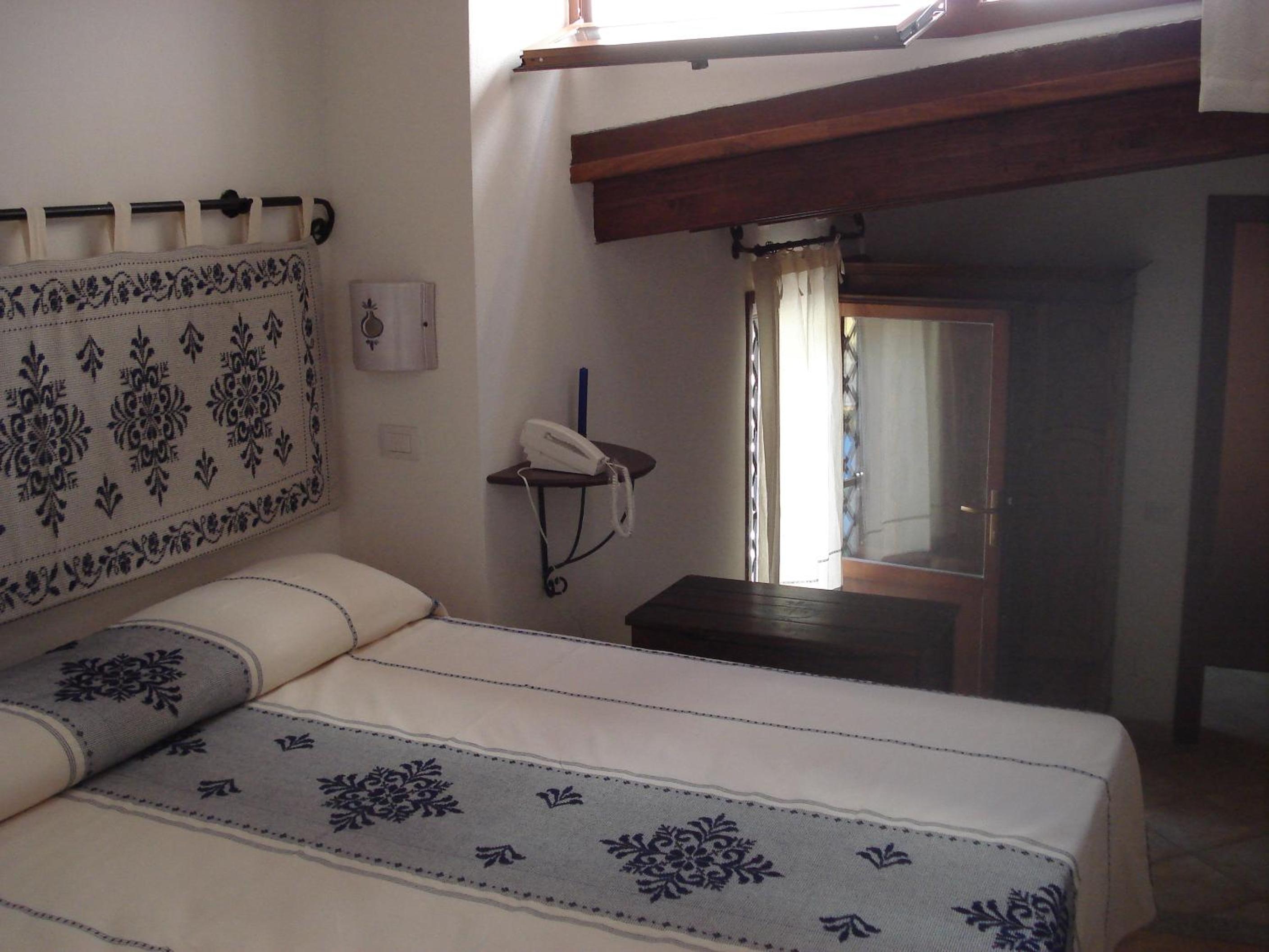 Double Room - Photo 25