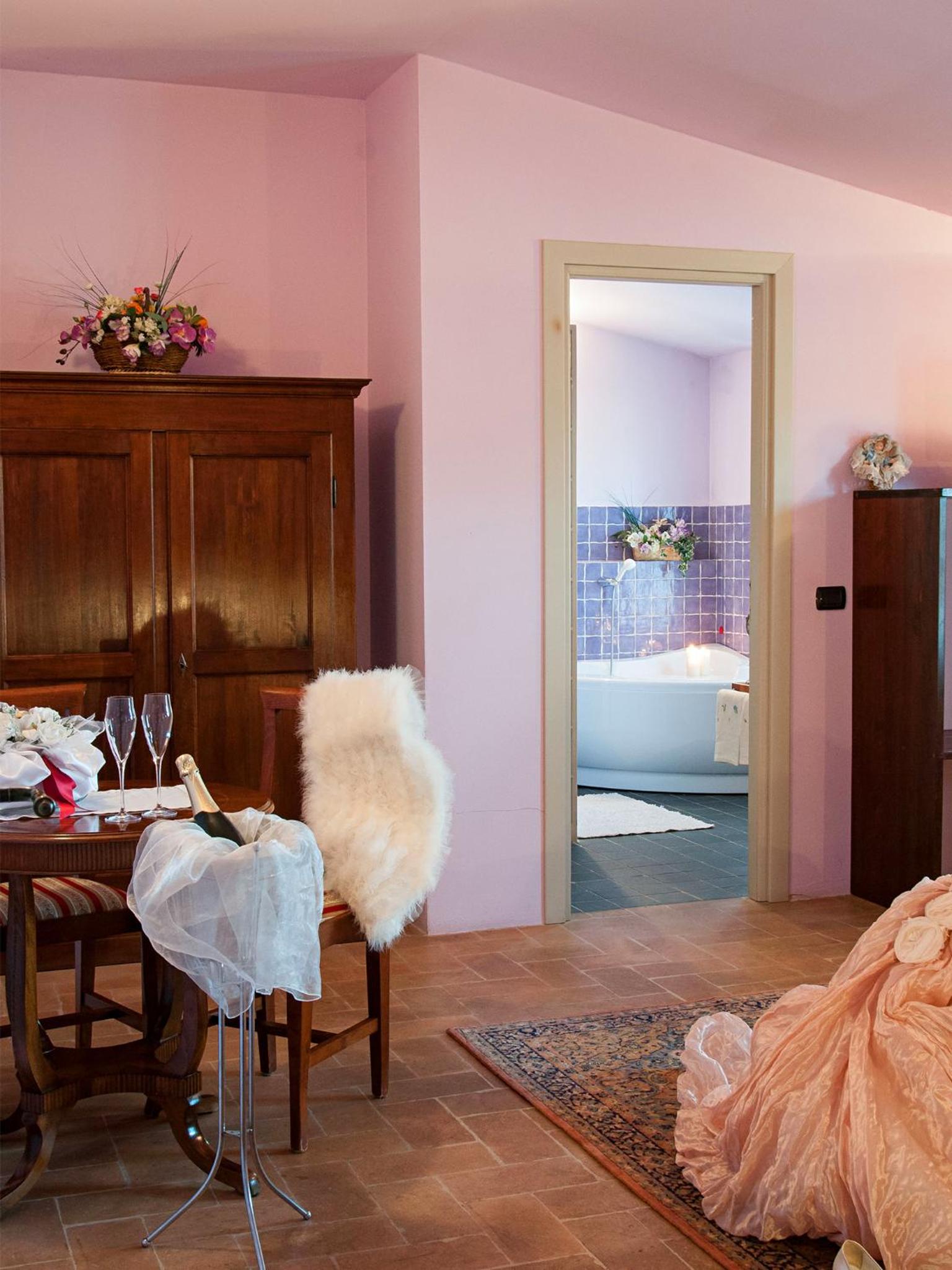 Suite with Spa Bath
