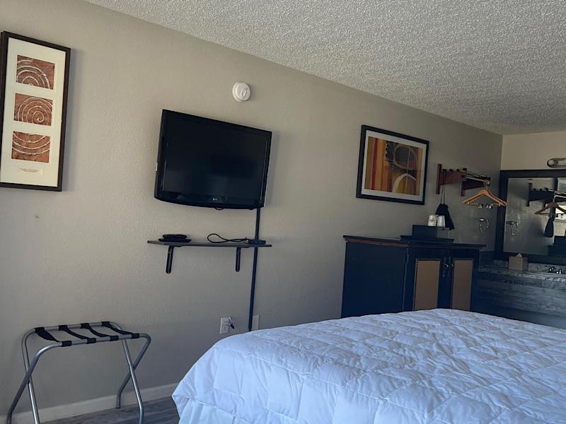 Deluxe King Room photo 3