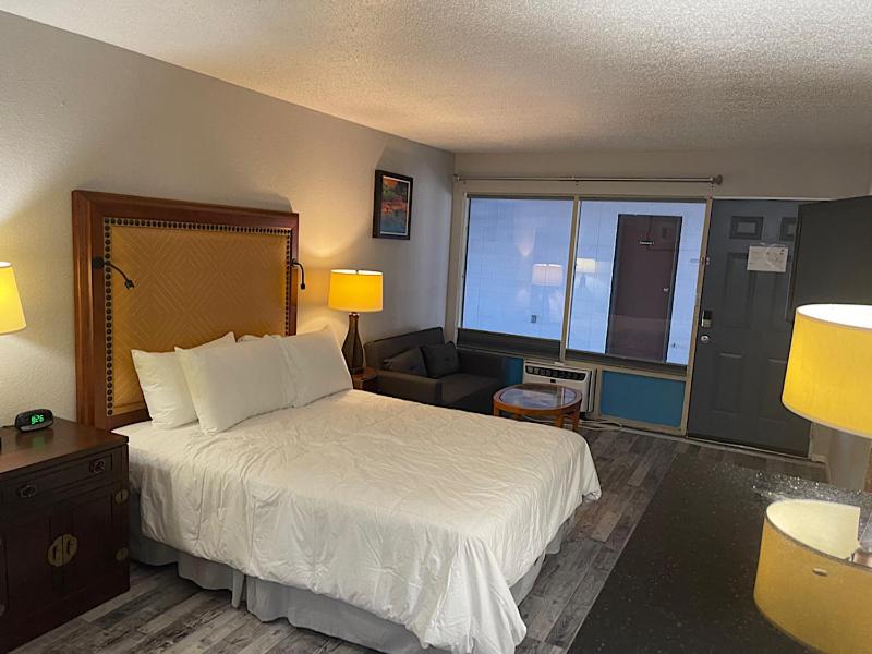 Deluxe Queen Room photo 1