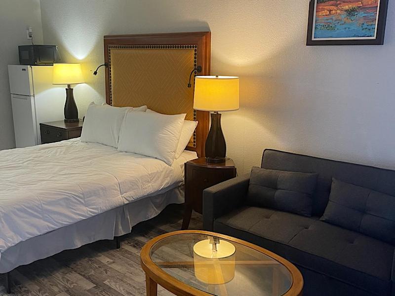 Deluxe Queen Room photo 2