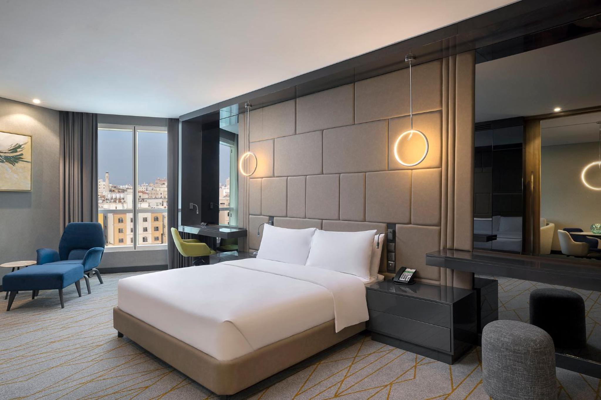 Standard King Room - Photo 4