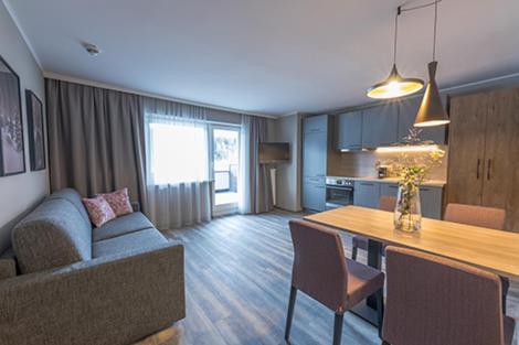 Superior Apartment with Lake View and Terrace