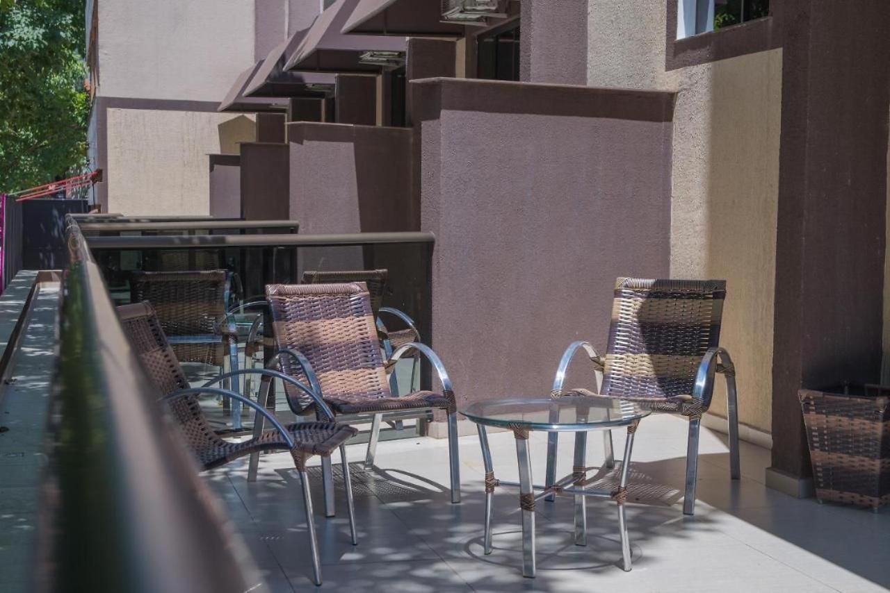 Apartment with Balcony photo 3