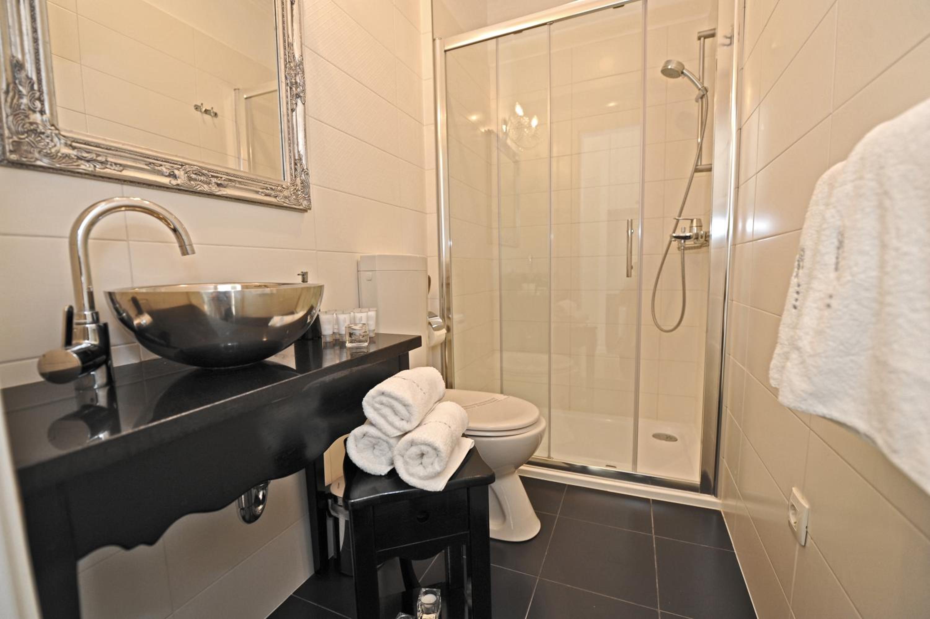 Double Room with Sea View - Photo 5