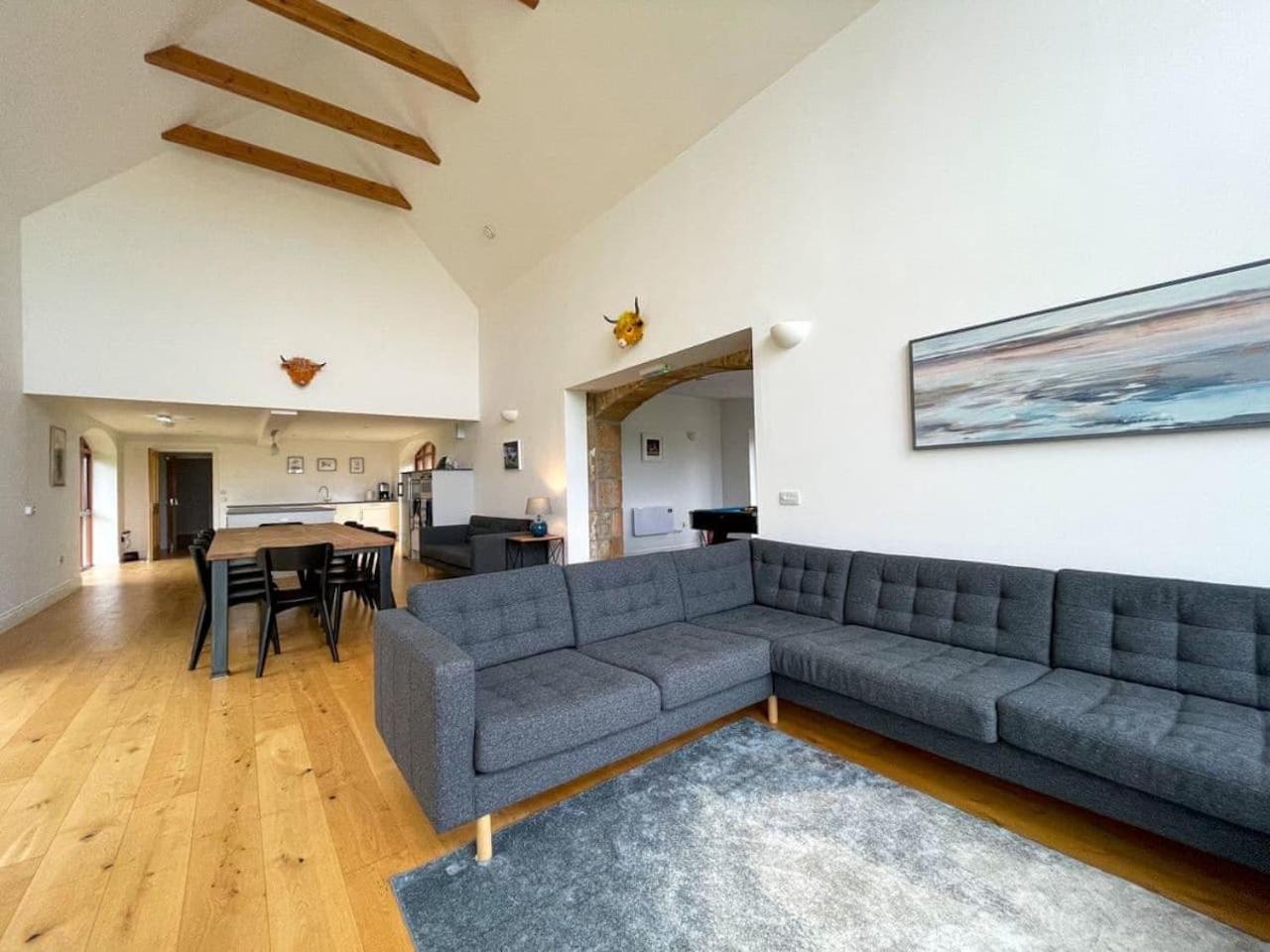 Four-Bedroom House photo 3