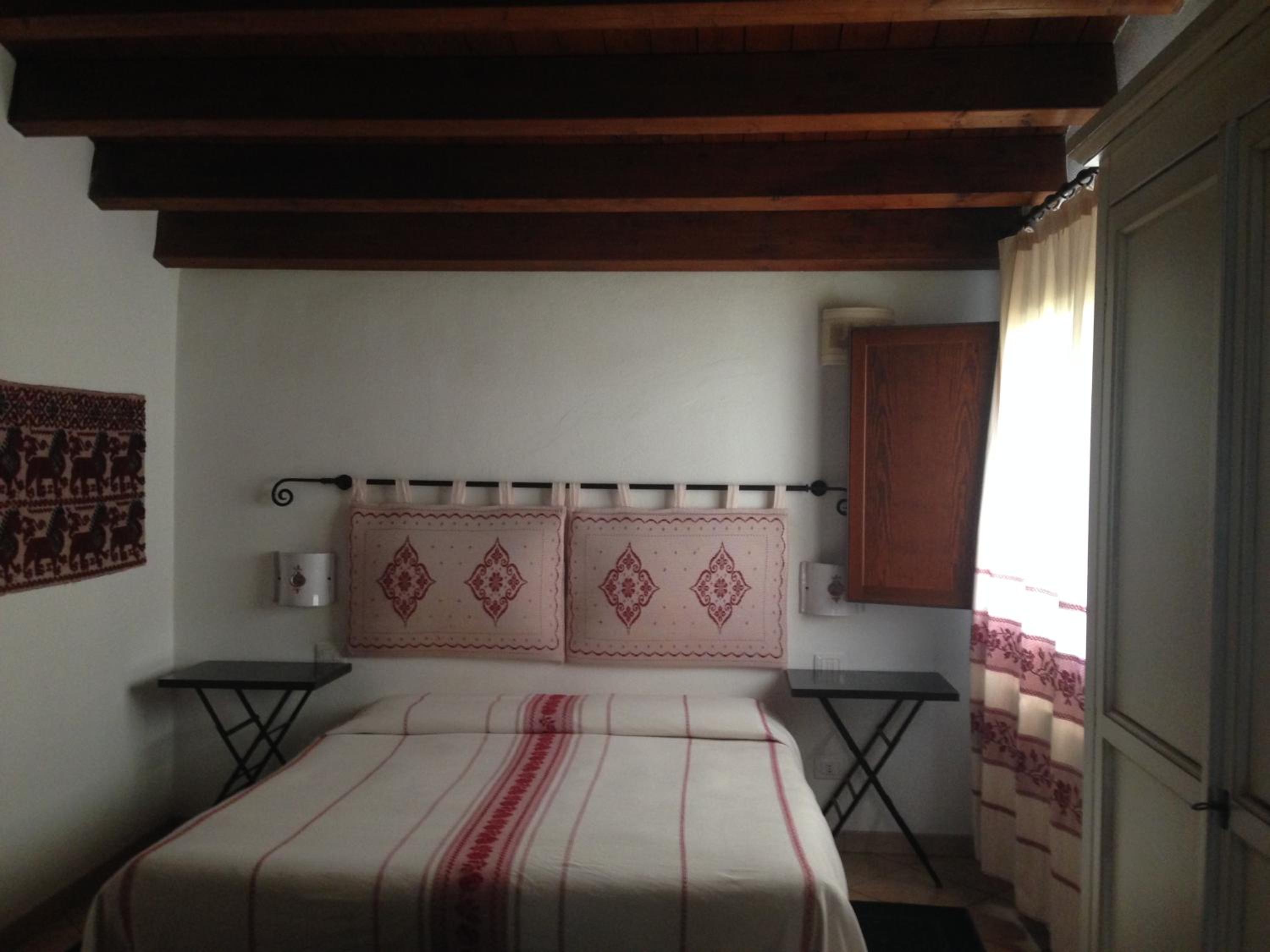 Double Room - Photo 6