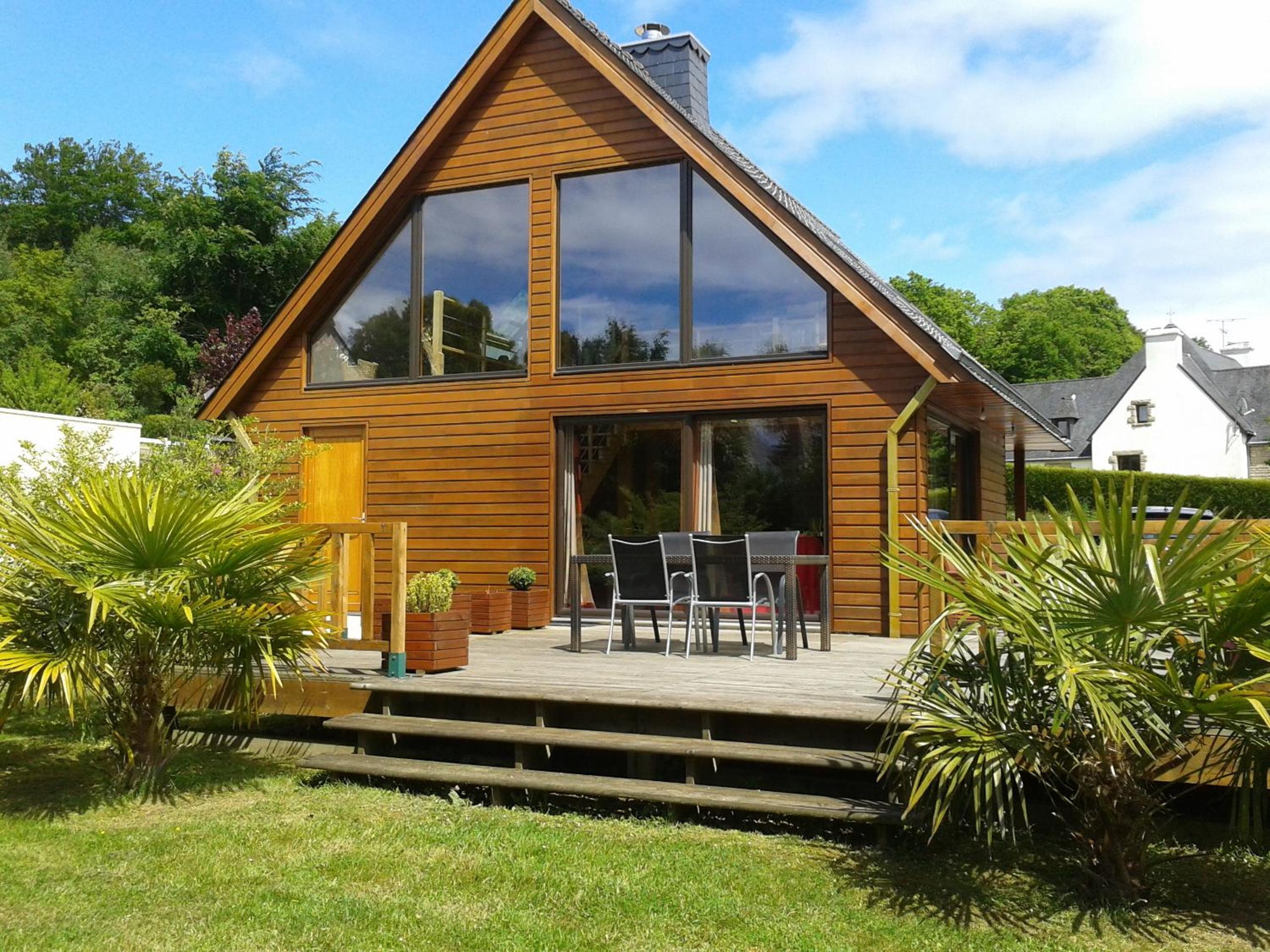 Three-Bedroom House photo 1