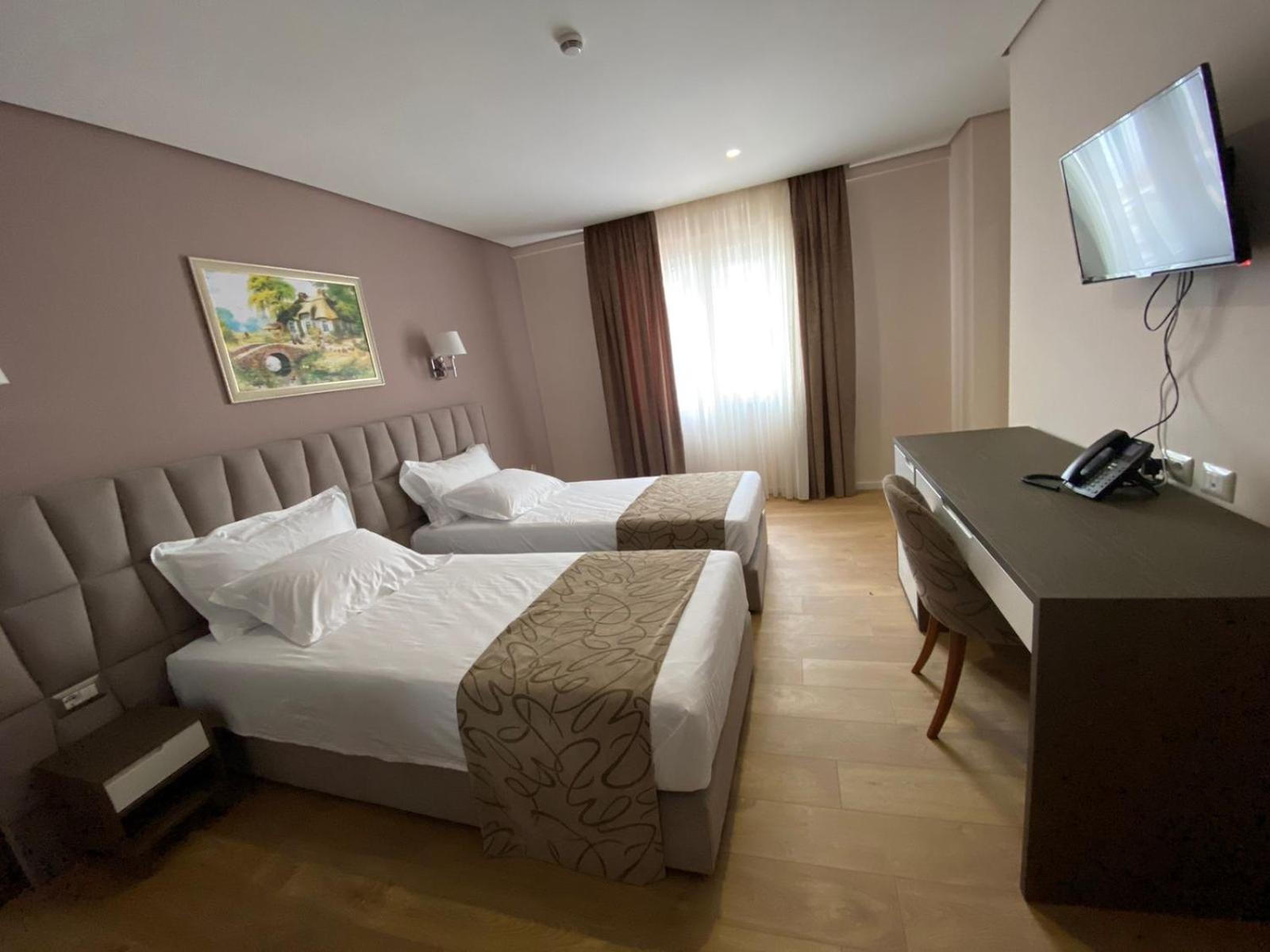 Twin Room with Balcony photo 3
