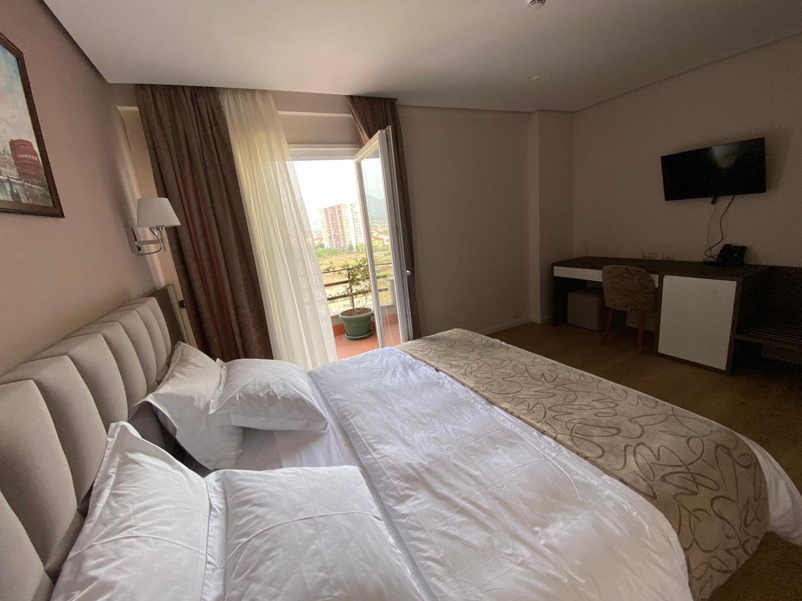 Double Room with Balcony photo 3