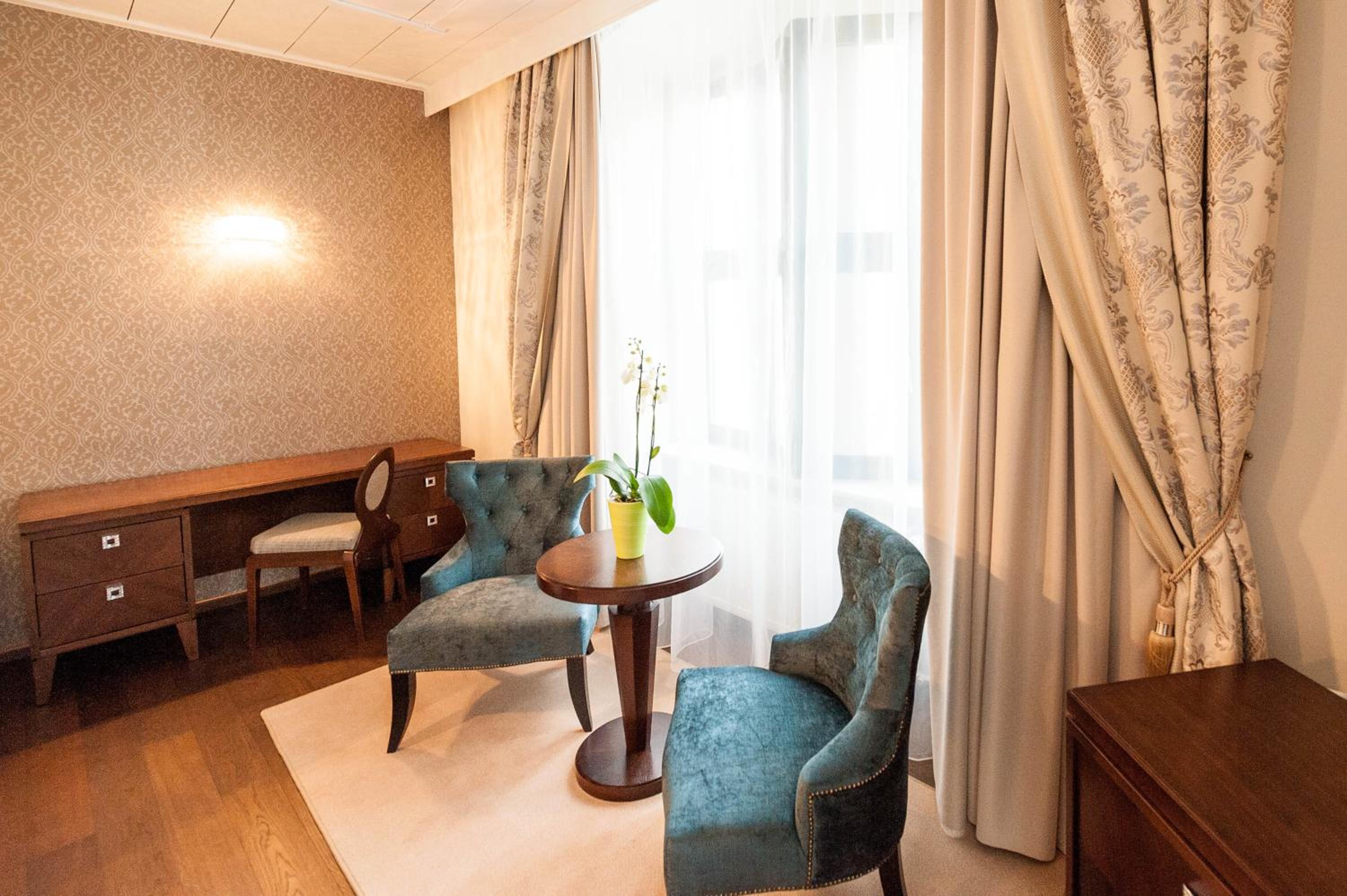 Premium Suite - Photo 3