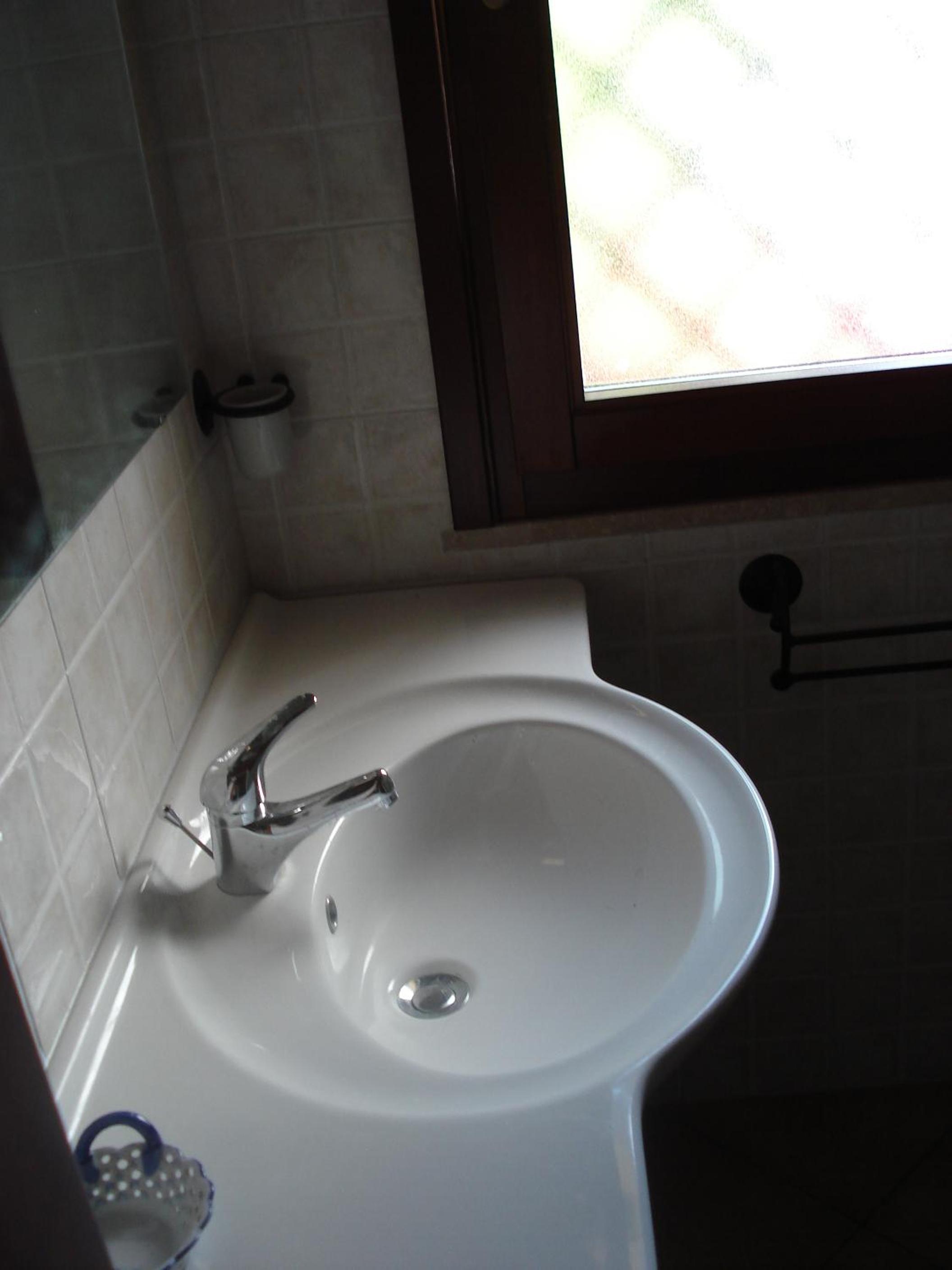 Double Room - Photo 8