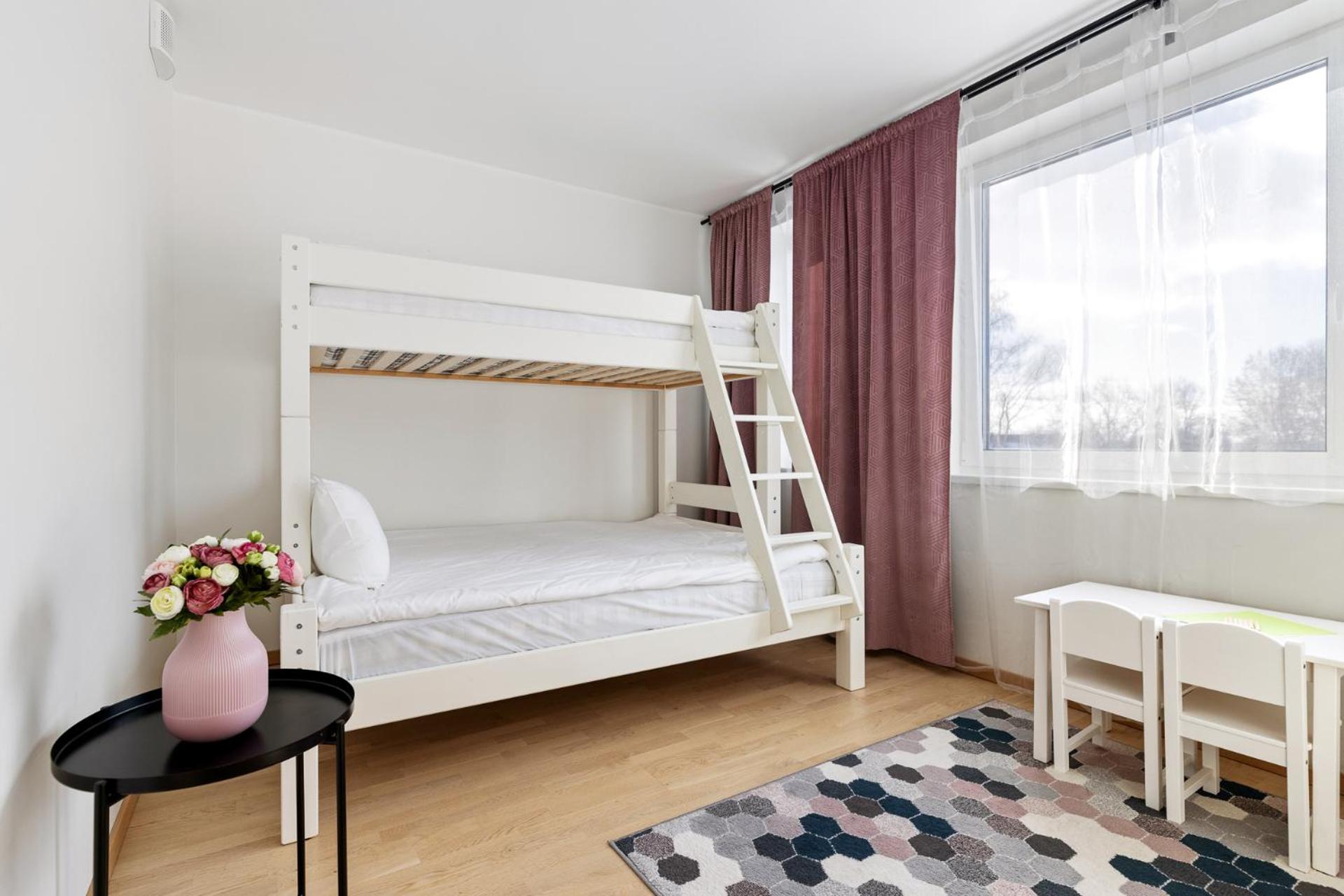 Apartment - Photo 4