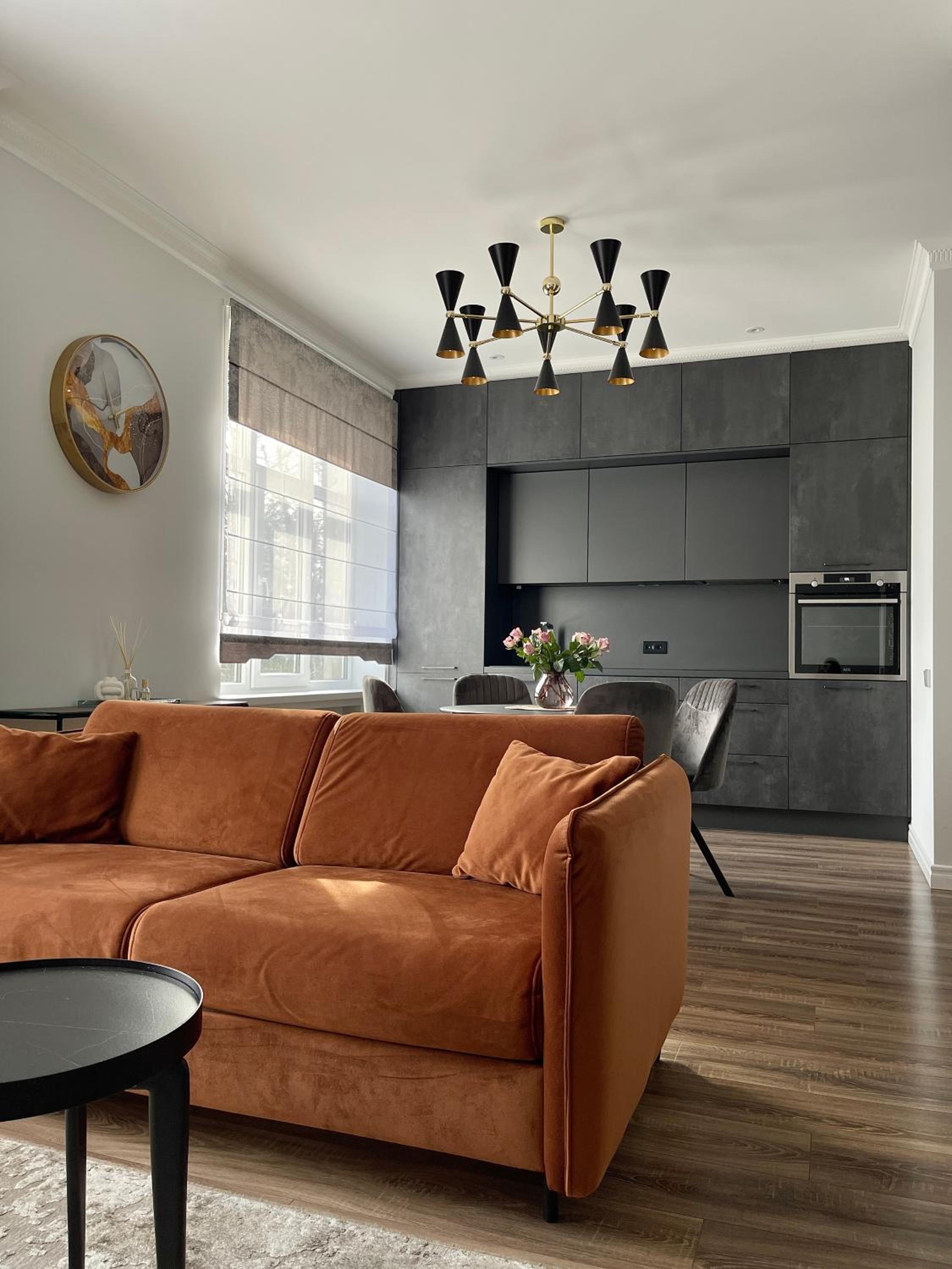 One-Bedroom Apartment photo 1