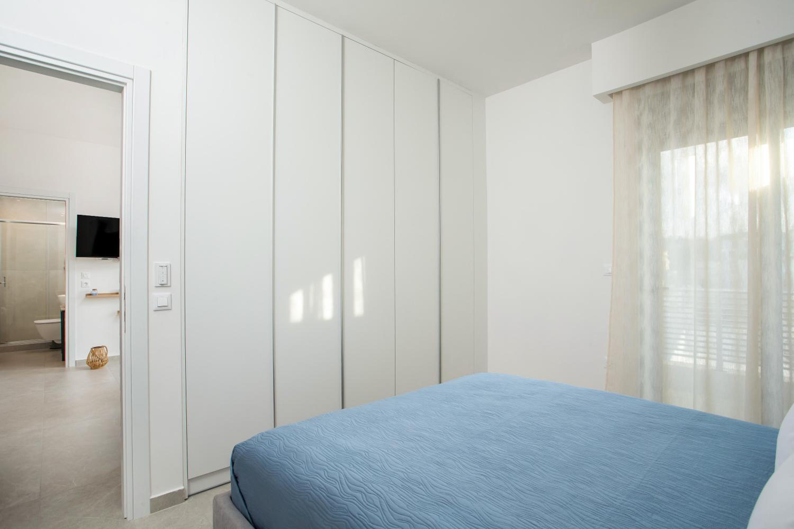 Apartment photo 2