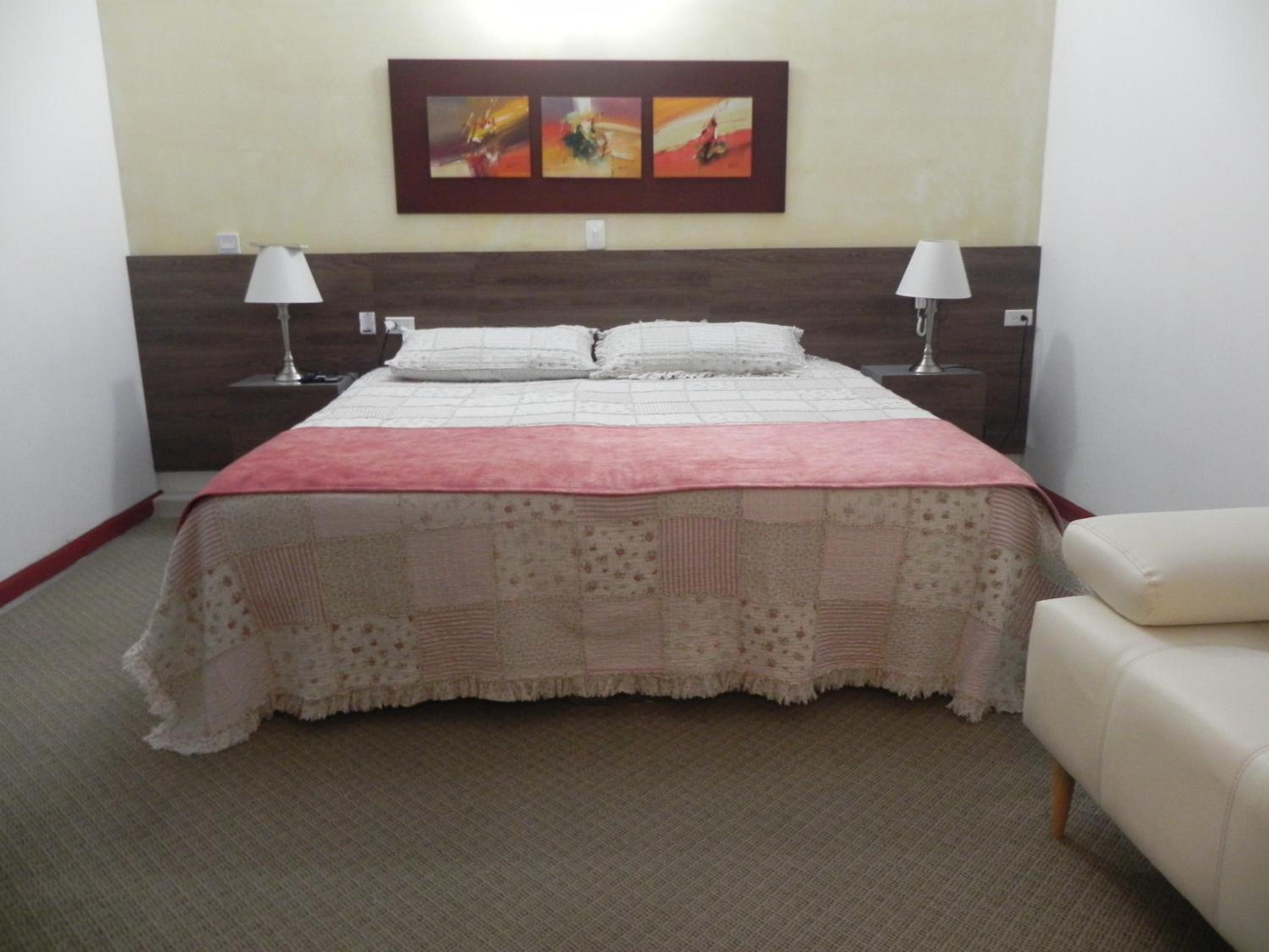 Deluxe King Room photo 1
