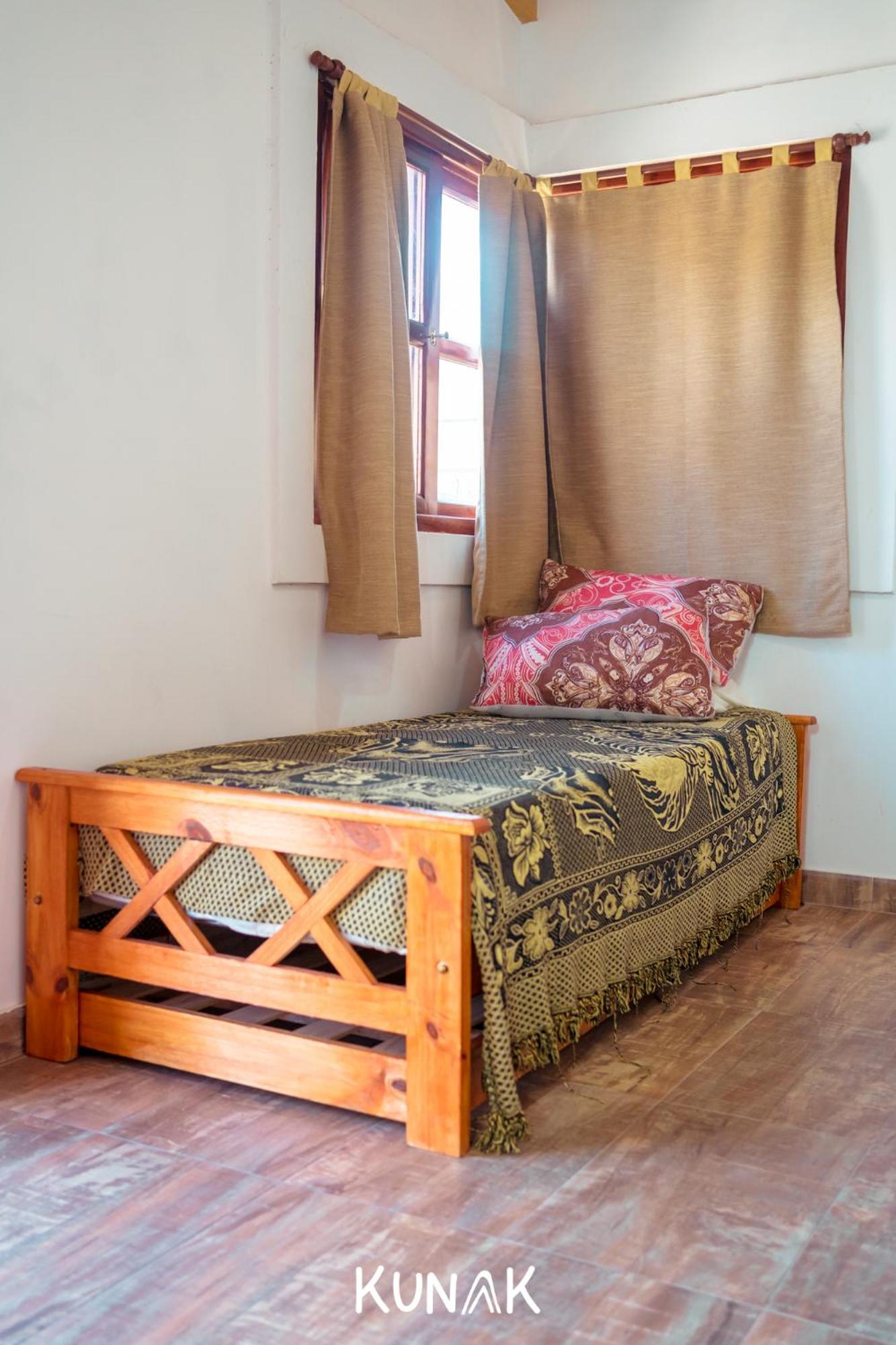 One-Bedroom House photo 1