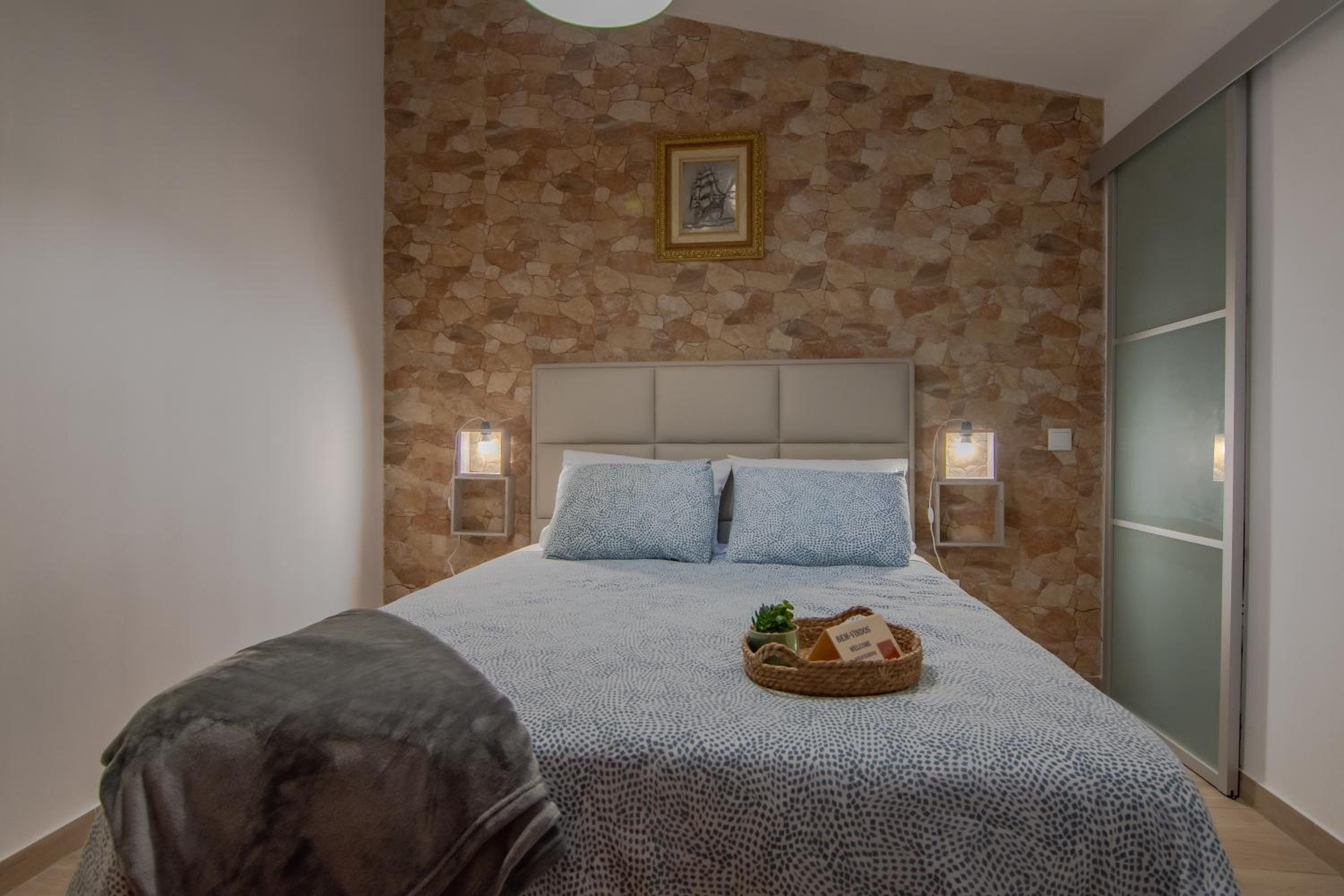 Double or Twin Room with Private Bathroom photo 1