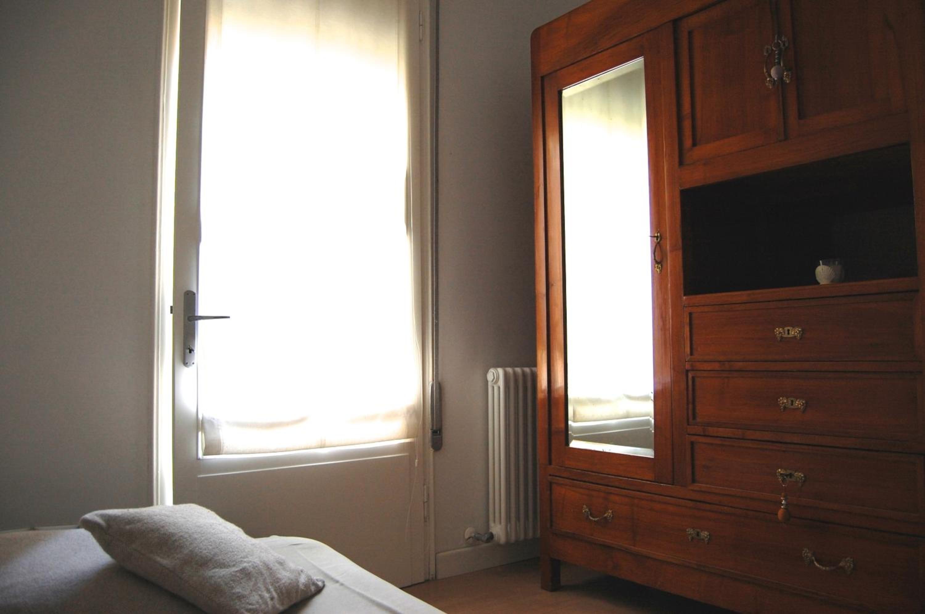 Three-Bedroom Apartment - Photo 1
