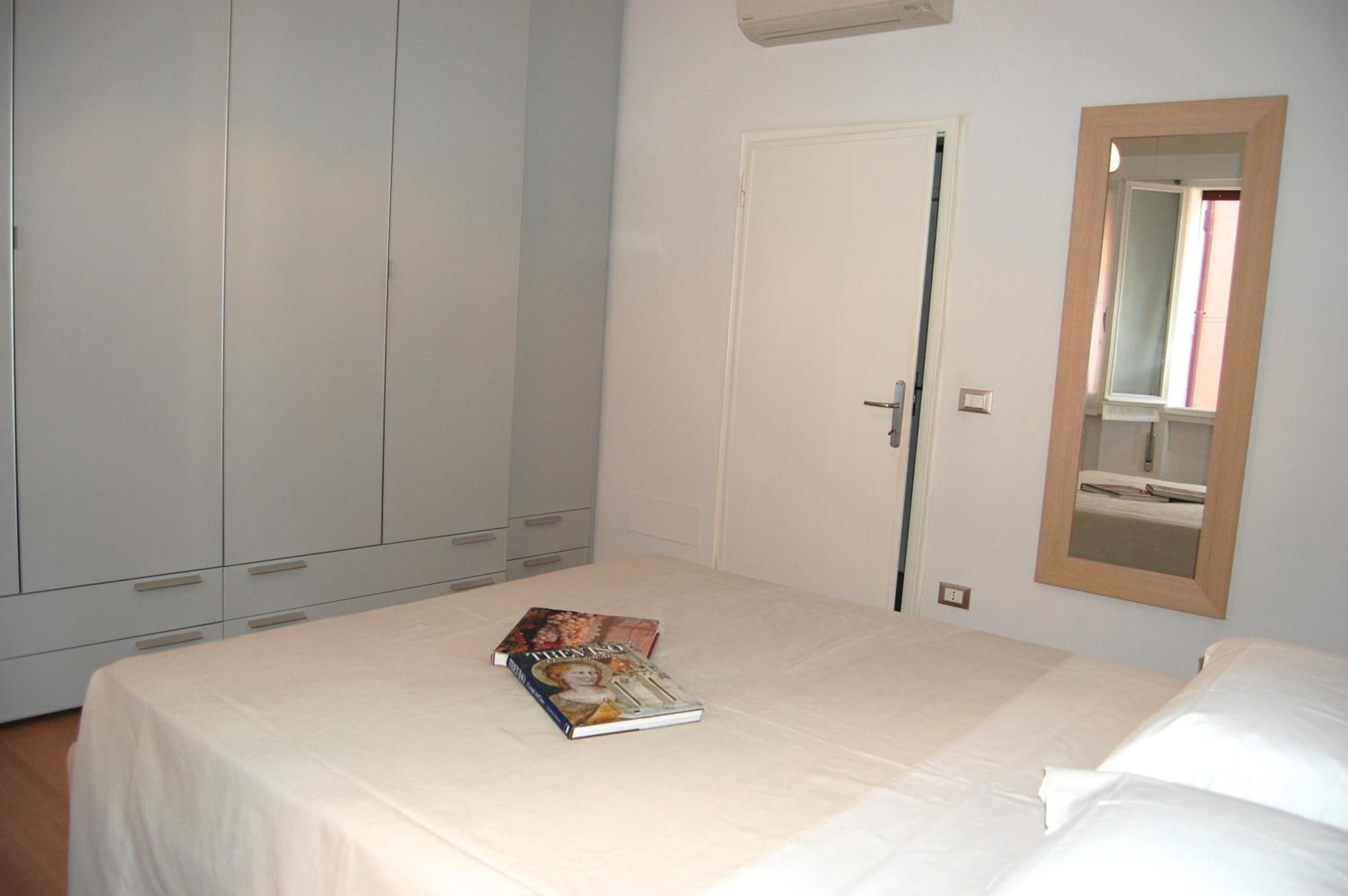 Three-Bedroom Apartment - Photo 11