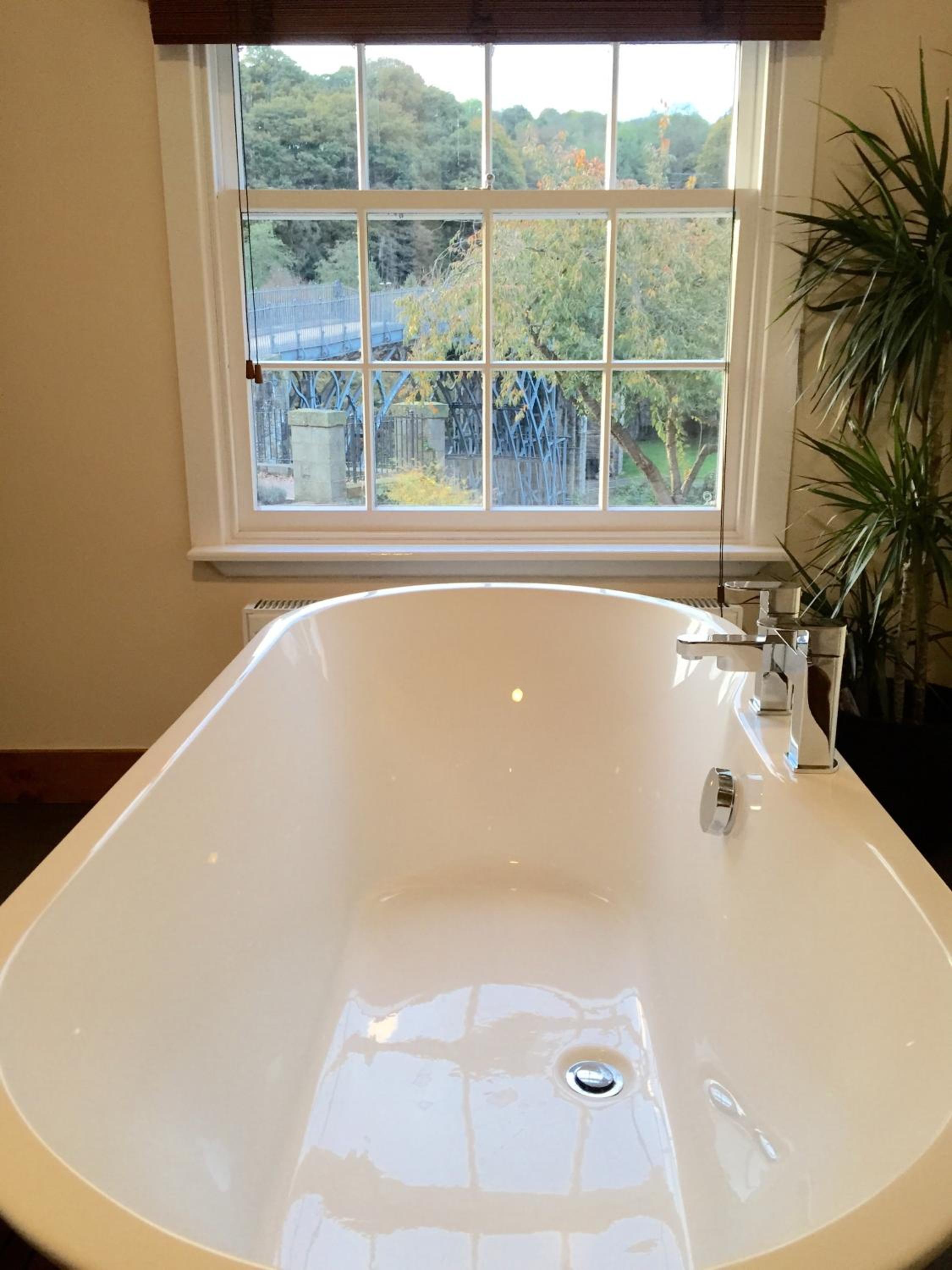 King Room with View - Photo 34