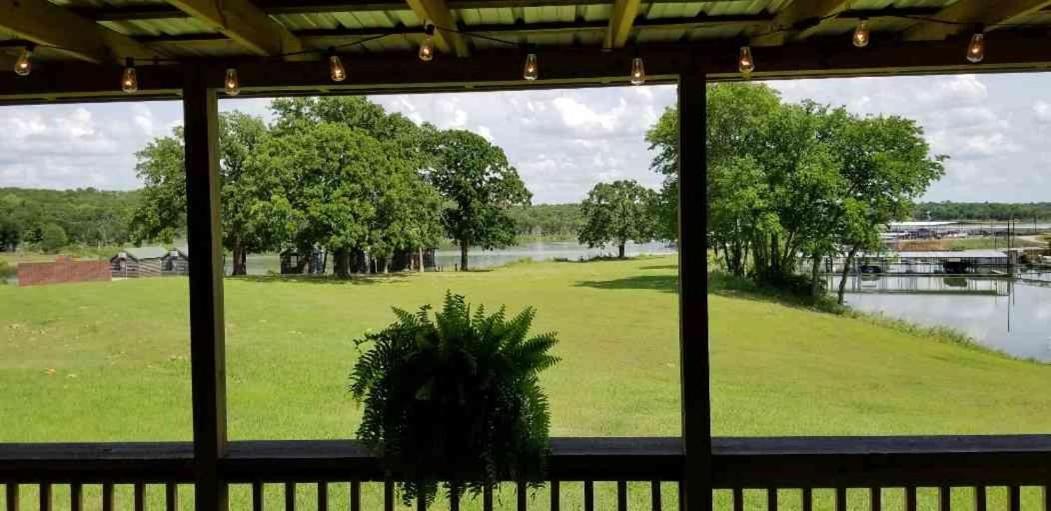 Three-Bedroom Vacation Home  photo 3